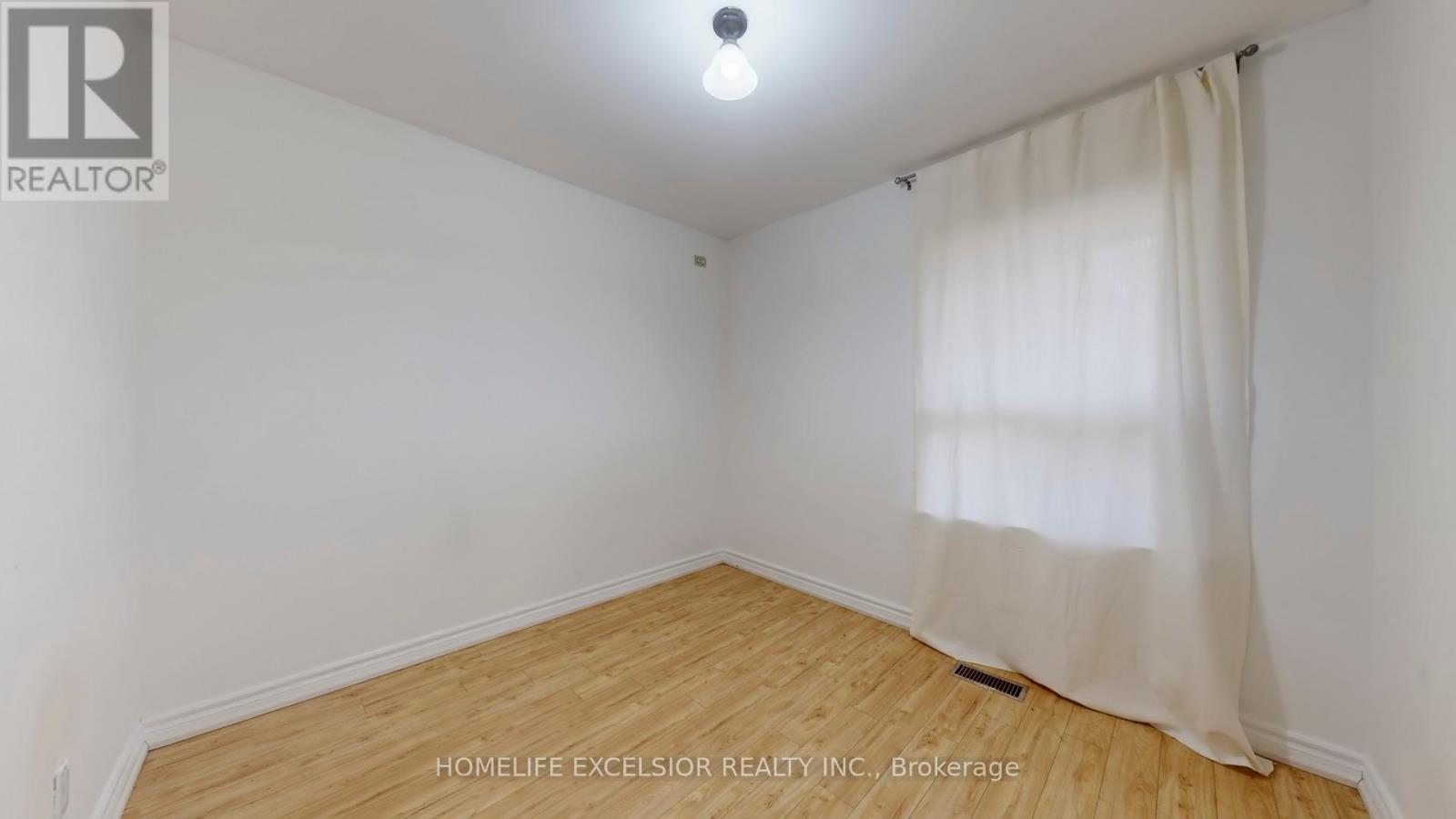 74 Glen Watford Drive W, Toronto, Ontario  M1S 2C5 - Photo 11 - E12712478