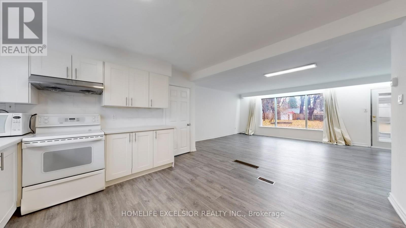 74 Glen Watford Drive W, Toronto, Ontario  M1S 2C5 - Photo 7 - E12712478