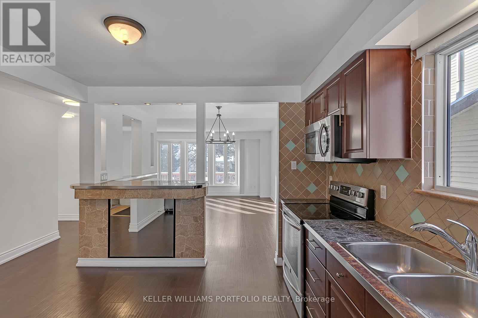 37 Banner Crescent, Ajax, Ontario  L1S 3S8 - Photo 6 - E12712494