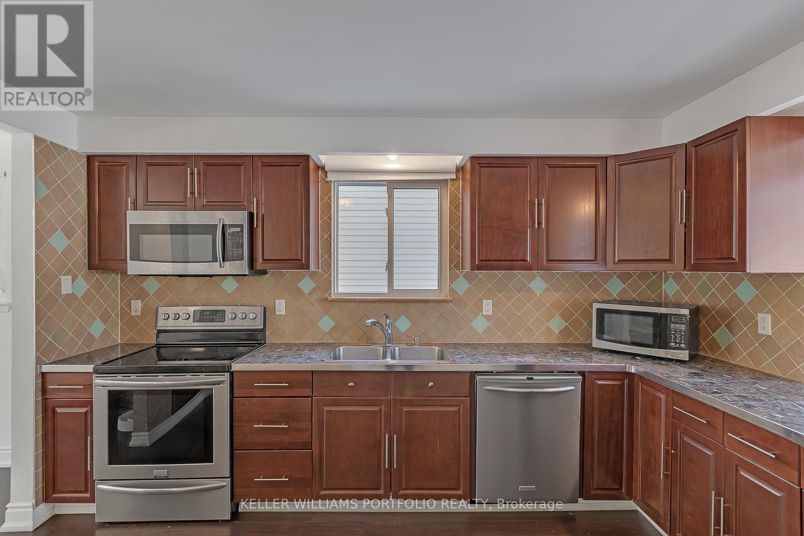 37 Banner Crescent, Ajax, Ontario  L1S 3S8 - Photo 8 - E12712494