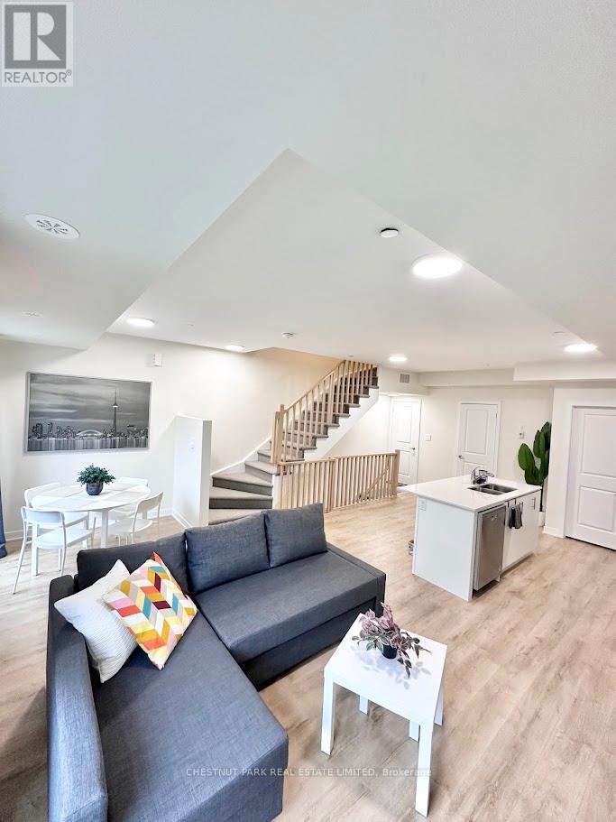 204 - 755 Omega Drive, Pickering, Ontario  L1V 0H1 - Photo 4 - E12712584