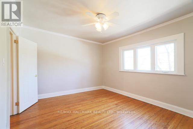 Upper - 1481 Queen Street E, Toronto, Ontario  M4L 1E2 - Photo 13 - E12712638