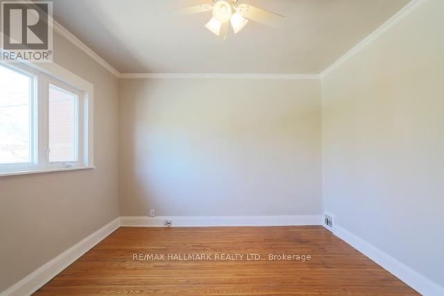 Upper - 1481 Queen Street E, Toronto, Ontario  M4L 1E2 - Photo 15 - E12712638