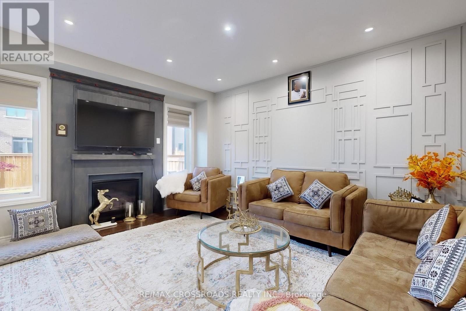 14 Ogston Crescent, Whitby, Ontario  L1P 0G9 - Photo 3 - E12712644