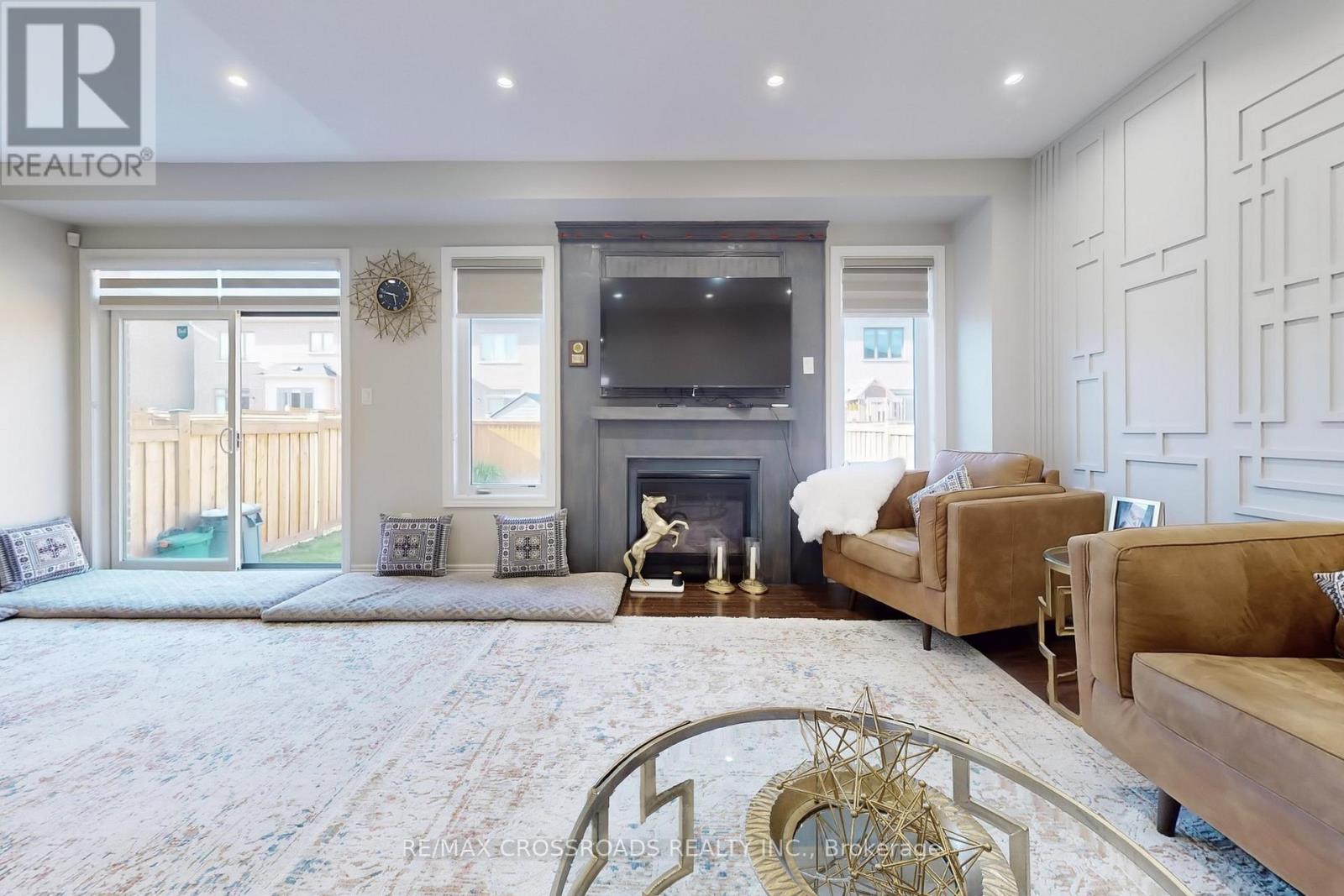 14 Ogston Crescent, Whitby, Ontario  L1P 0G9 - Photo 4 - E12712644