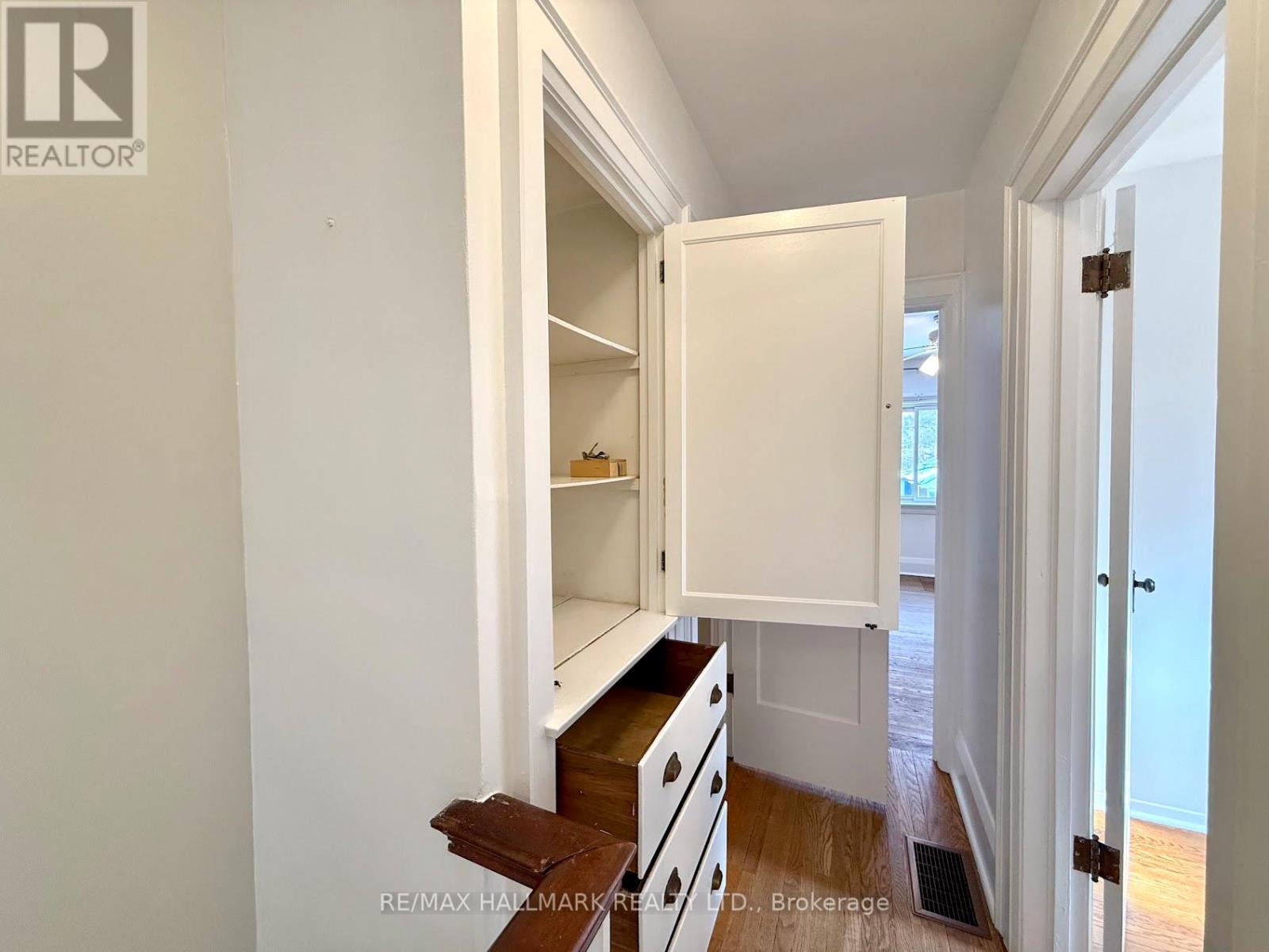 56 Highfield Road N, Toronto, Ontario  M4L 2V1 - Photo 21 - E12712676