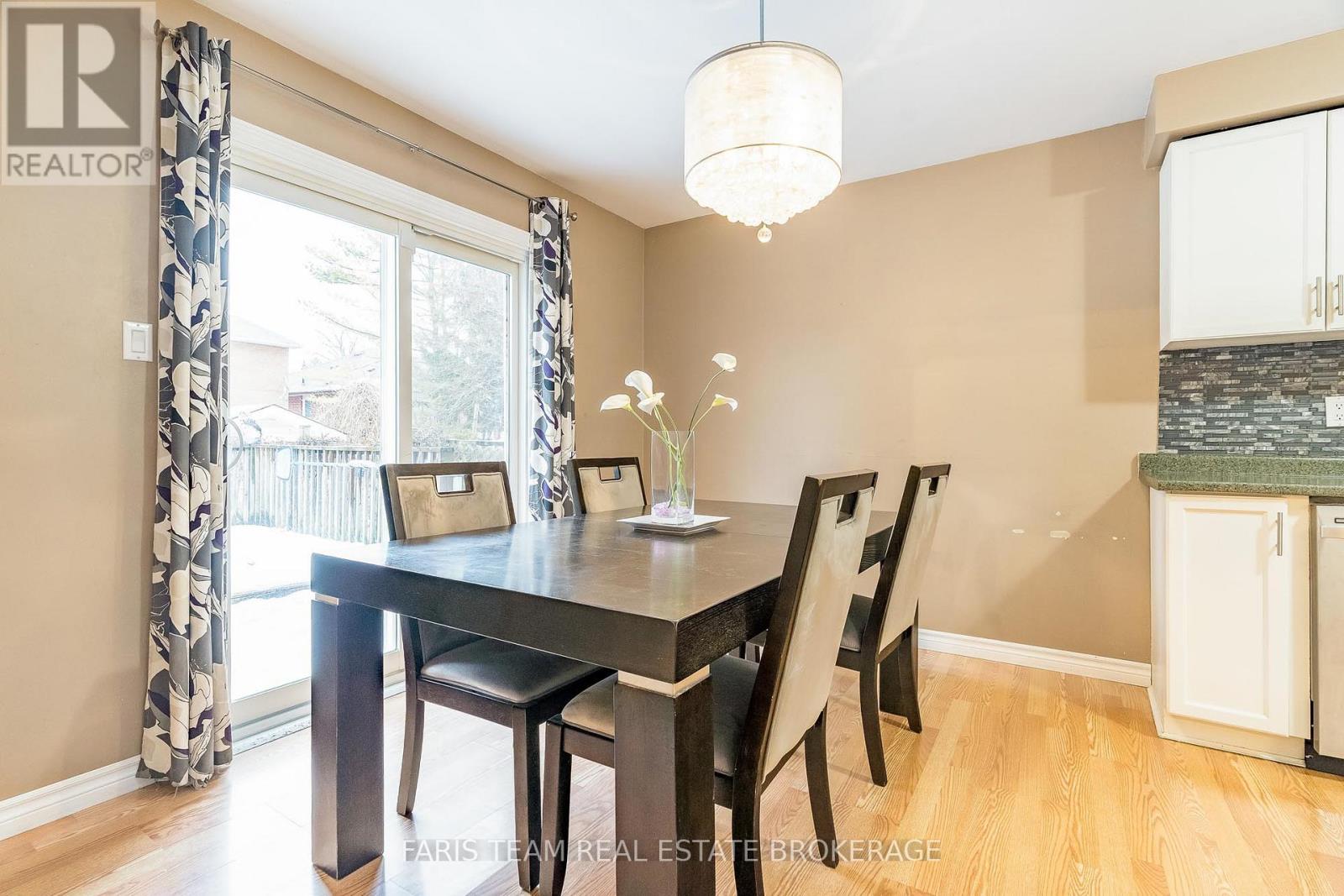 165 Heydon Avenue, New Tecumseth, Ontario  L9R 1P2 - Photo 10 - N12712484