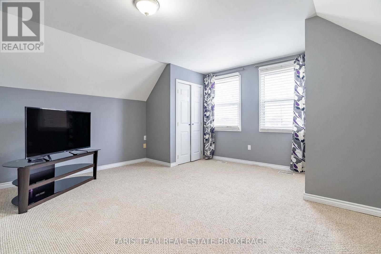 165 Heydon Avenue, New Tecumseth, Ontario  L9R 1P2 - Photo 22 - N12712484