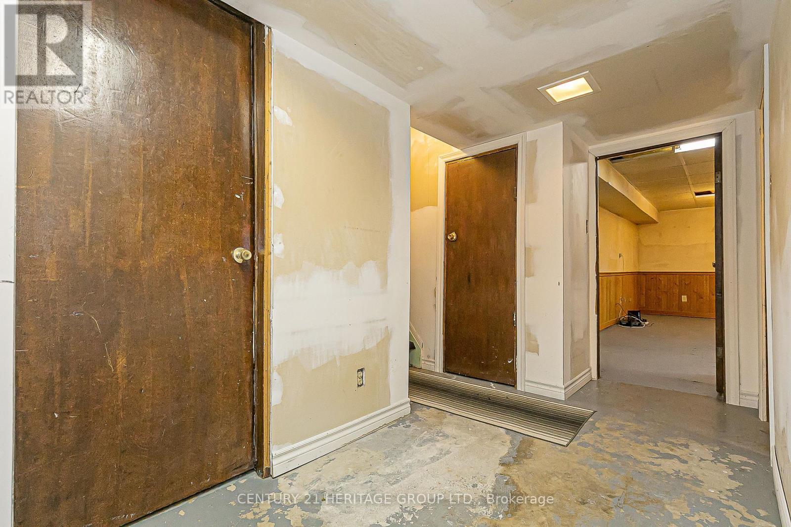 116 Longford Drive, Newmarket, Ontario  L3Y 2Y5 - Photo 23 - N12712498