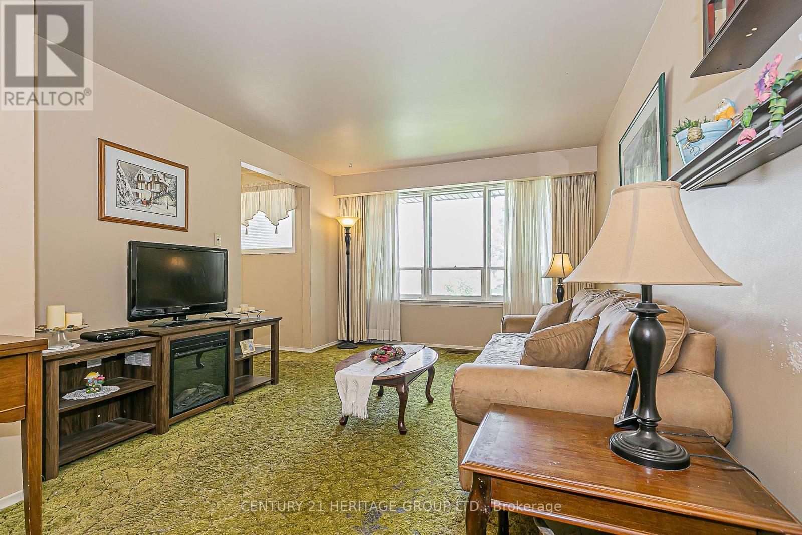 116 Longford Drive, Newmarket, Ontario  L3Y 2Y5 - Photo 5 - N12712498