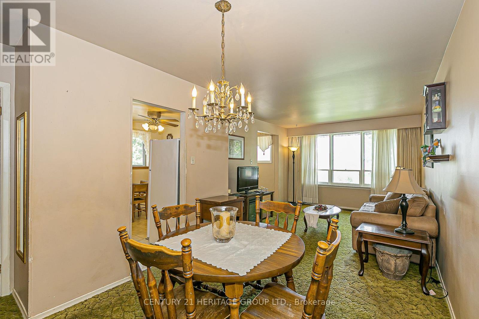 116 Longford Drive, Newmarket, Ontario  L3Y 2Y5 - Photo 7 - N12712498