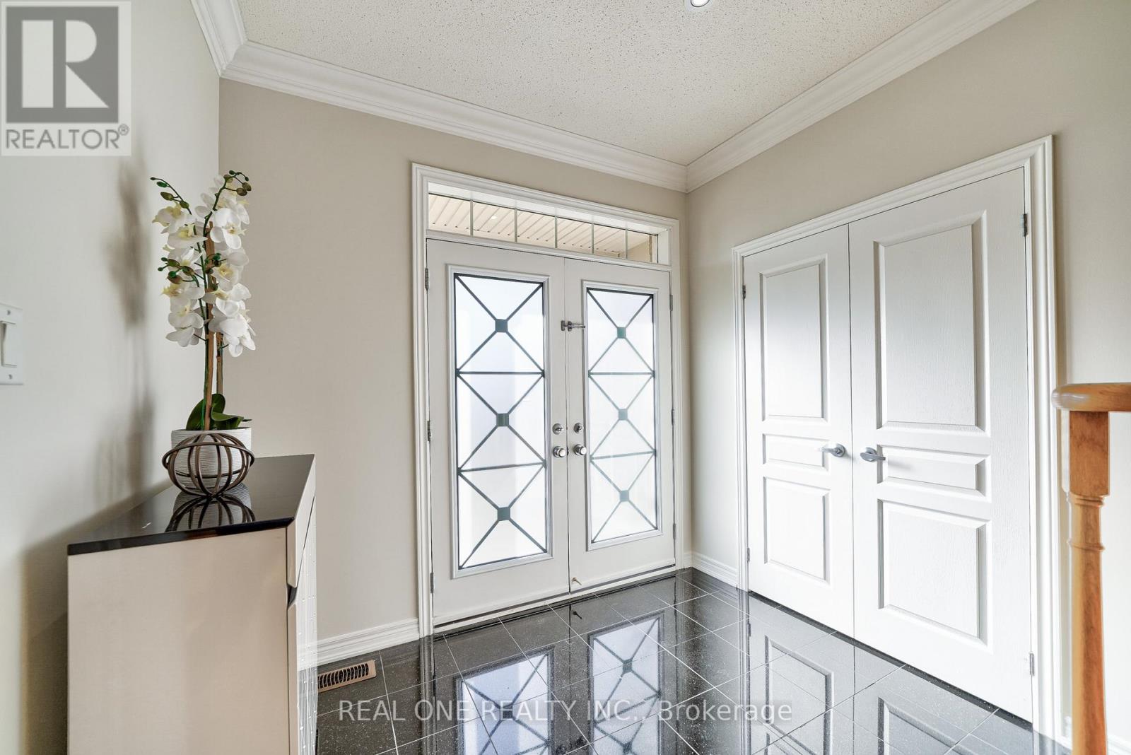 29 Seiffer Crescent, Richmond Hill, Ontario  L4E 0J1 - Photo 3 - N12712506