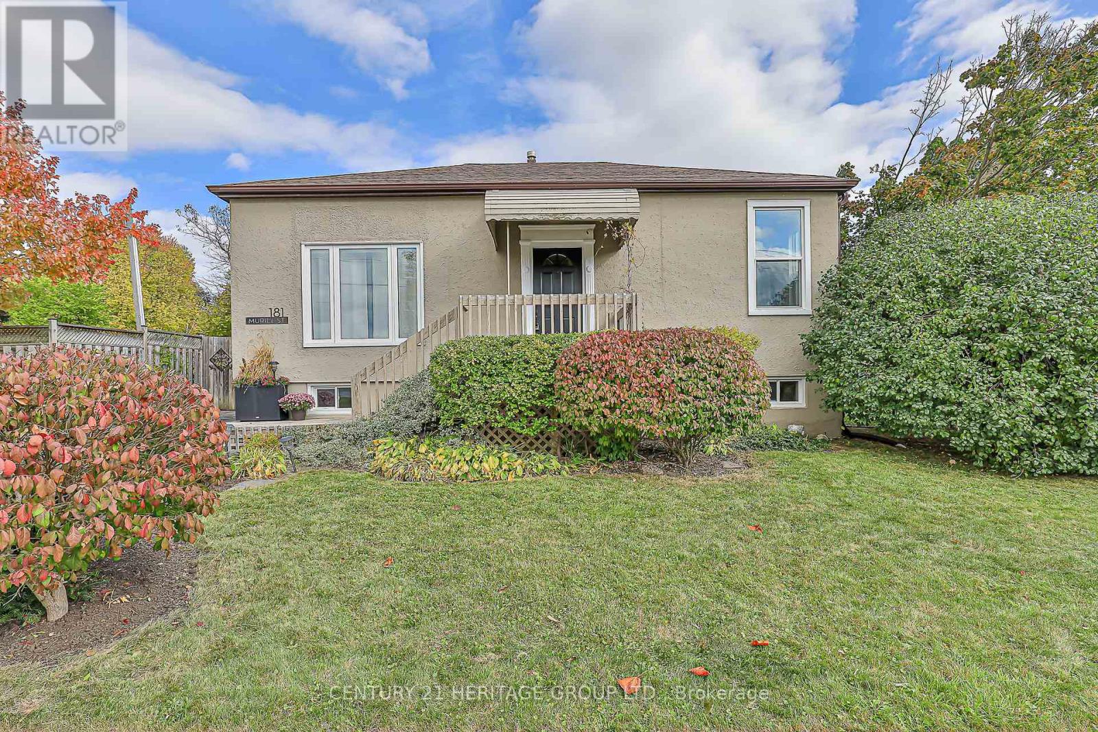181 Muriel Street, Newmarket, Ontario  L3Y 3N1 - Photo 2 - N12712508
