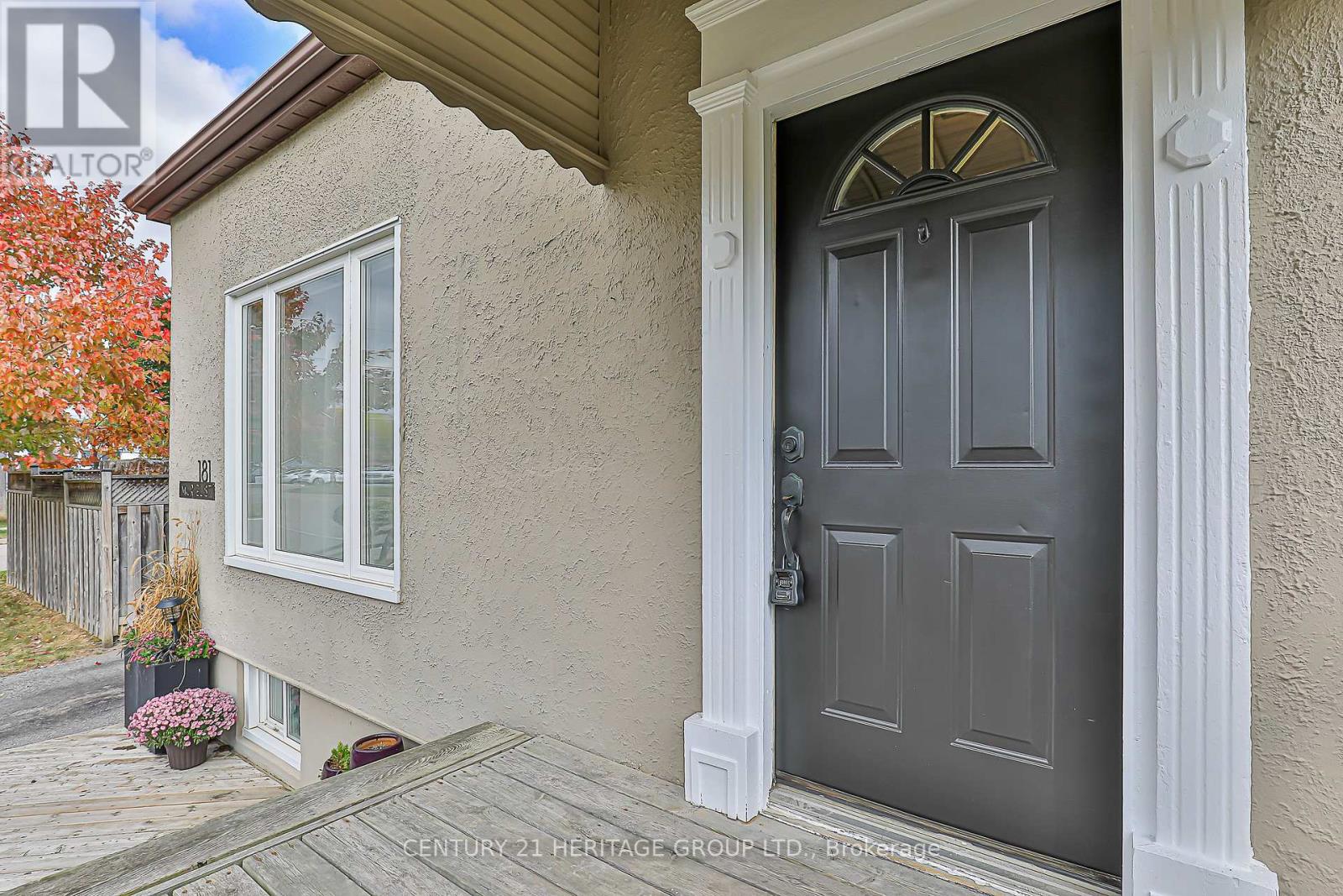 181 Muriel Street, Newmarket, Ontario  L3Y 3N1 - Photo 4 - N12712508