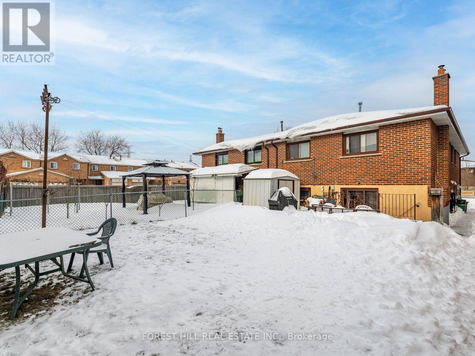 11 Albany Drive, Vaughan, Ontario  L4L 2X5 - Photo 5 - N12712540