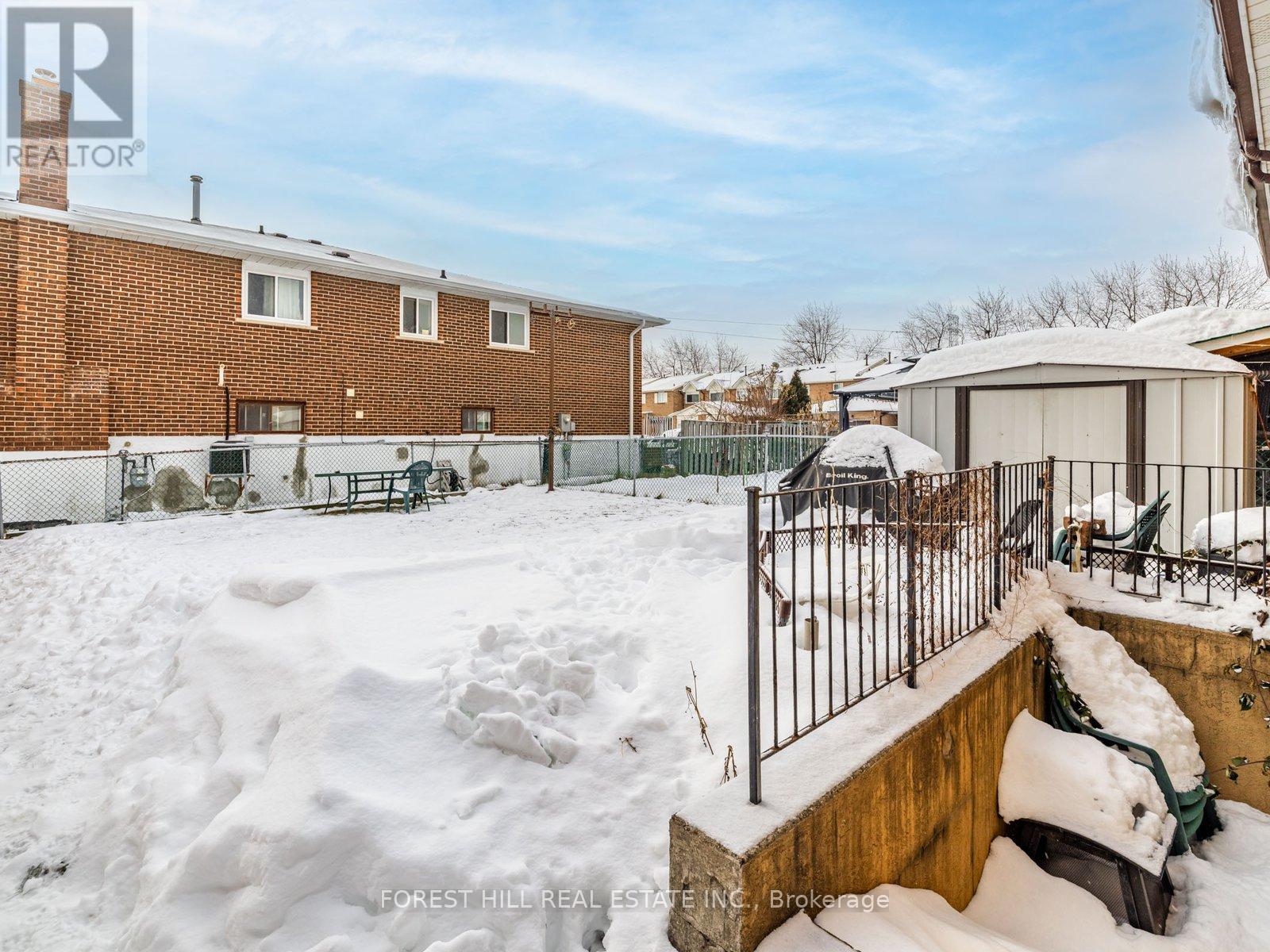 11 Albany Drive, Vaughan, Ontario  L4L 2X5 - Photo 7 - N12712540