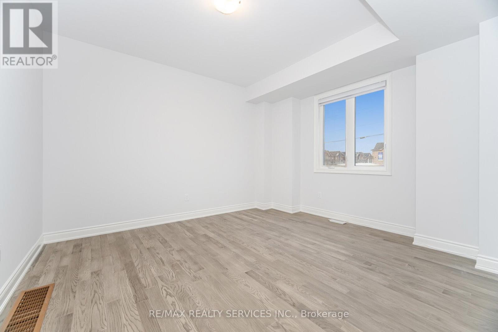 24 Alan Williams Trail, Uxbridge, Ontario  L9P 0R6 - Photo 42 - N12712596