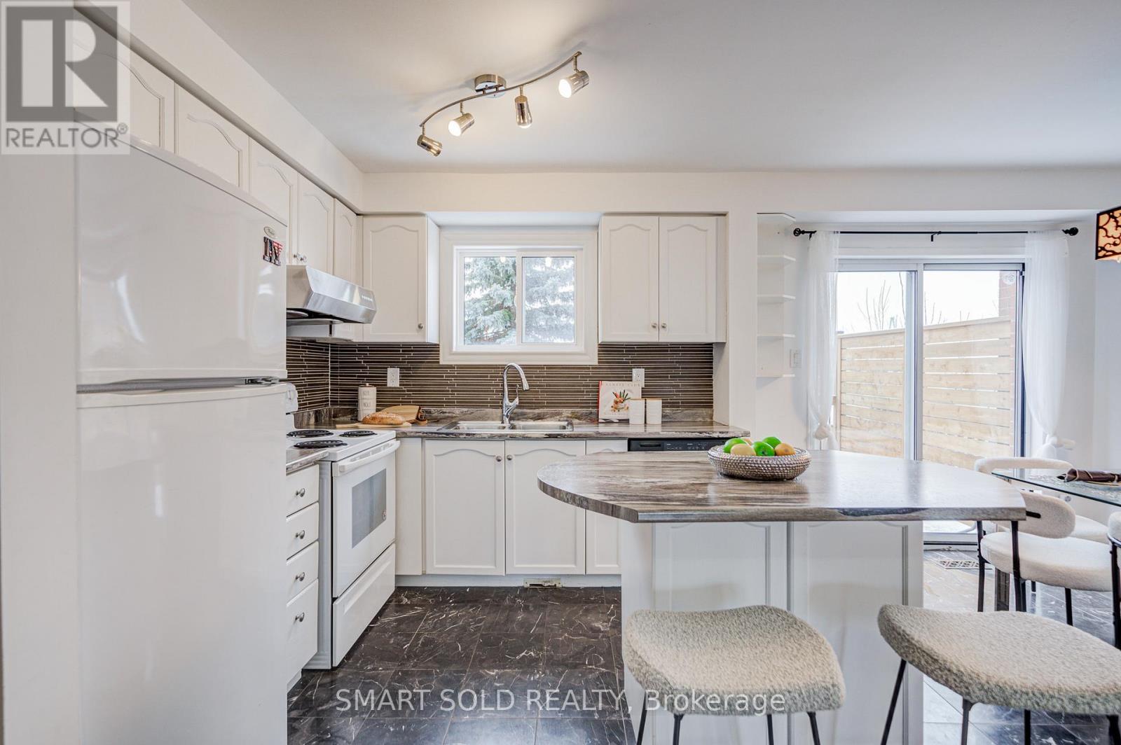 65 Kelso Crescent, Vaughan, Ontario  L6A 2C8 - Photo 19 - N12712600