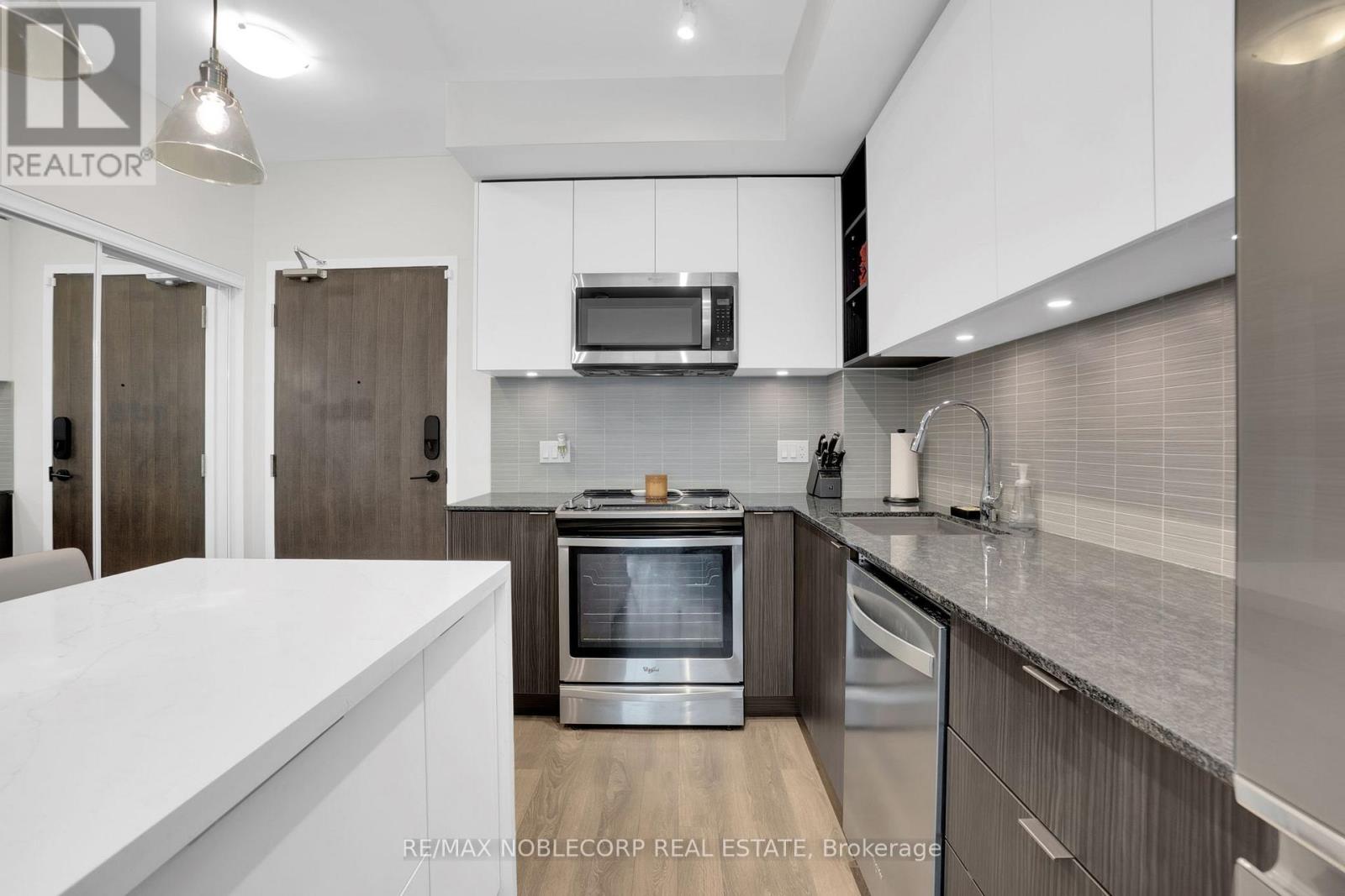 731 - 100 Eagle Rock Way, Vaughan, Ontario  L6A 5B9 - Photo 11 - N12712692