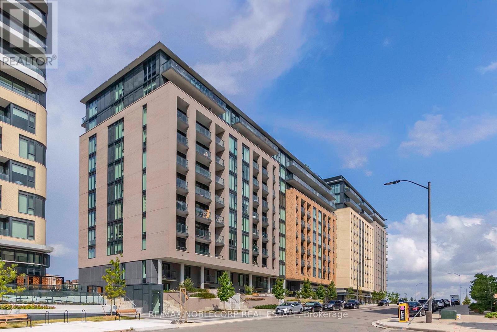 731 - 100 Eagle Rock Way, Vaughan, Ontario  L6A 5B9 - Photo 2 - N12712692