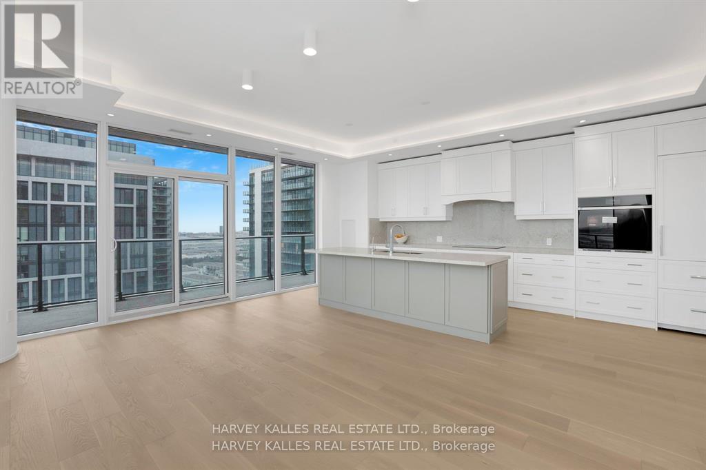 Ph 102 - 9000 Jane Street, Vaughan, Ontario  L4K 0M6 - Photo 3 - N12712714