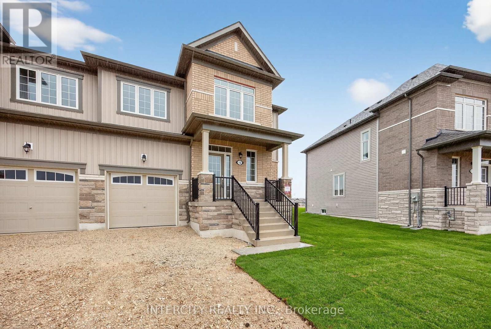 13 Avalon Drive, Wasaga Beach, Ontario  L9R 0M2 - Photo 3 - S12712424