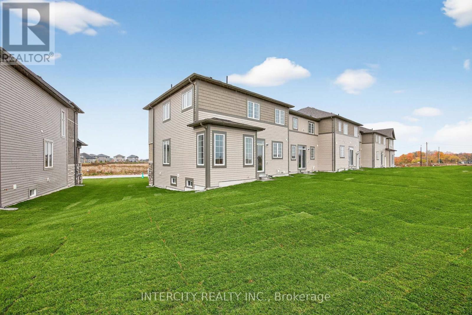 13 Avalon Drive, Wasaga Beach, Ontario  L9R 0M2 - Photo 32 - S12712424