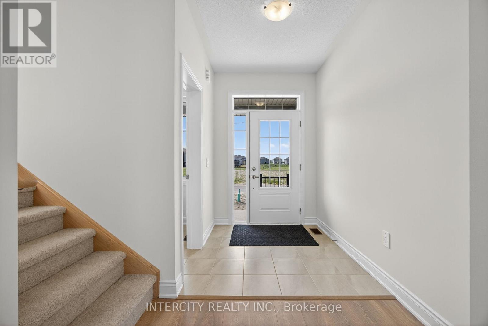 13 Avalon Drive, Wasaga Beach, Ontario  L9R 0M2 - Photo 6 - S12712424