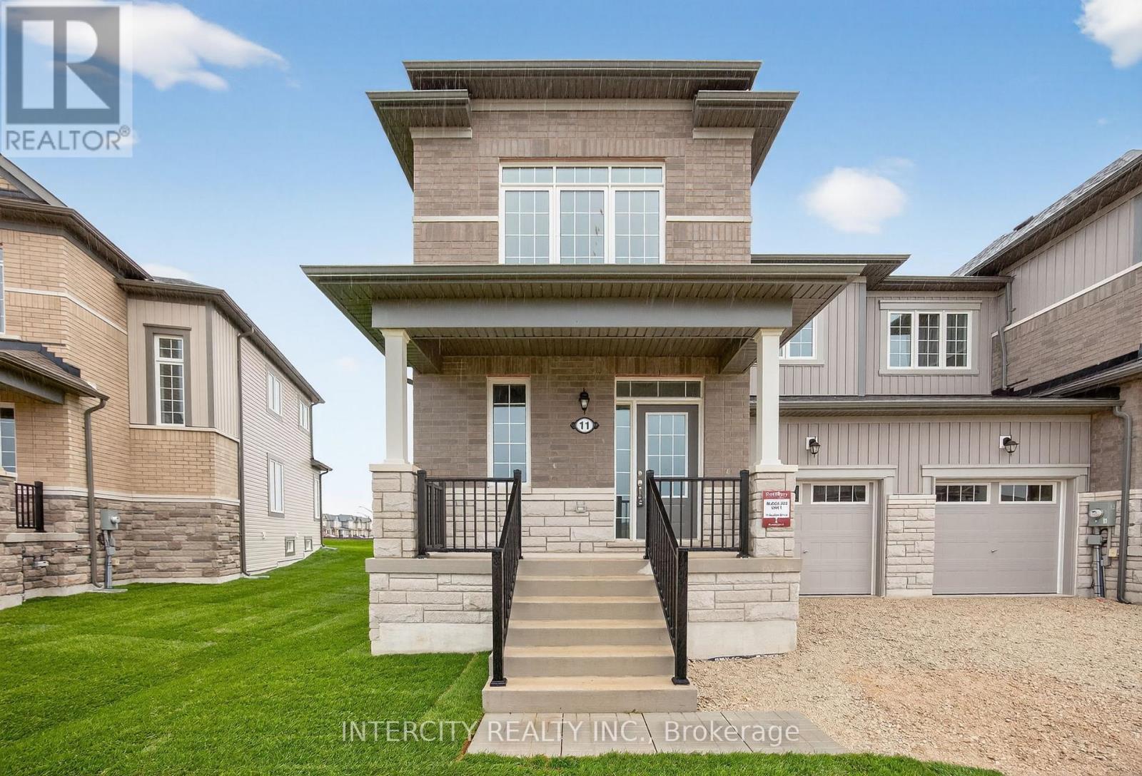 11 Avalon Drive, Wasaga Beach, Ontario  L9R 0M2 - Photo 3 - S12712432