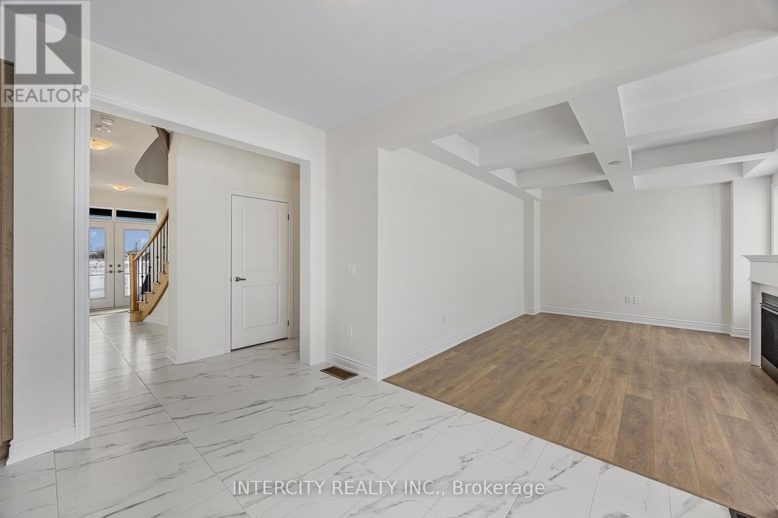 36 Legacy Circle, Wasaga Beach, Ontario  L9Z 0M5 - Photo 21 - S12712434