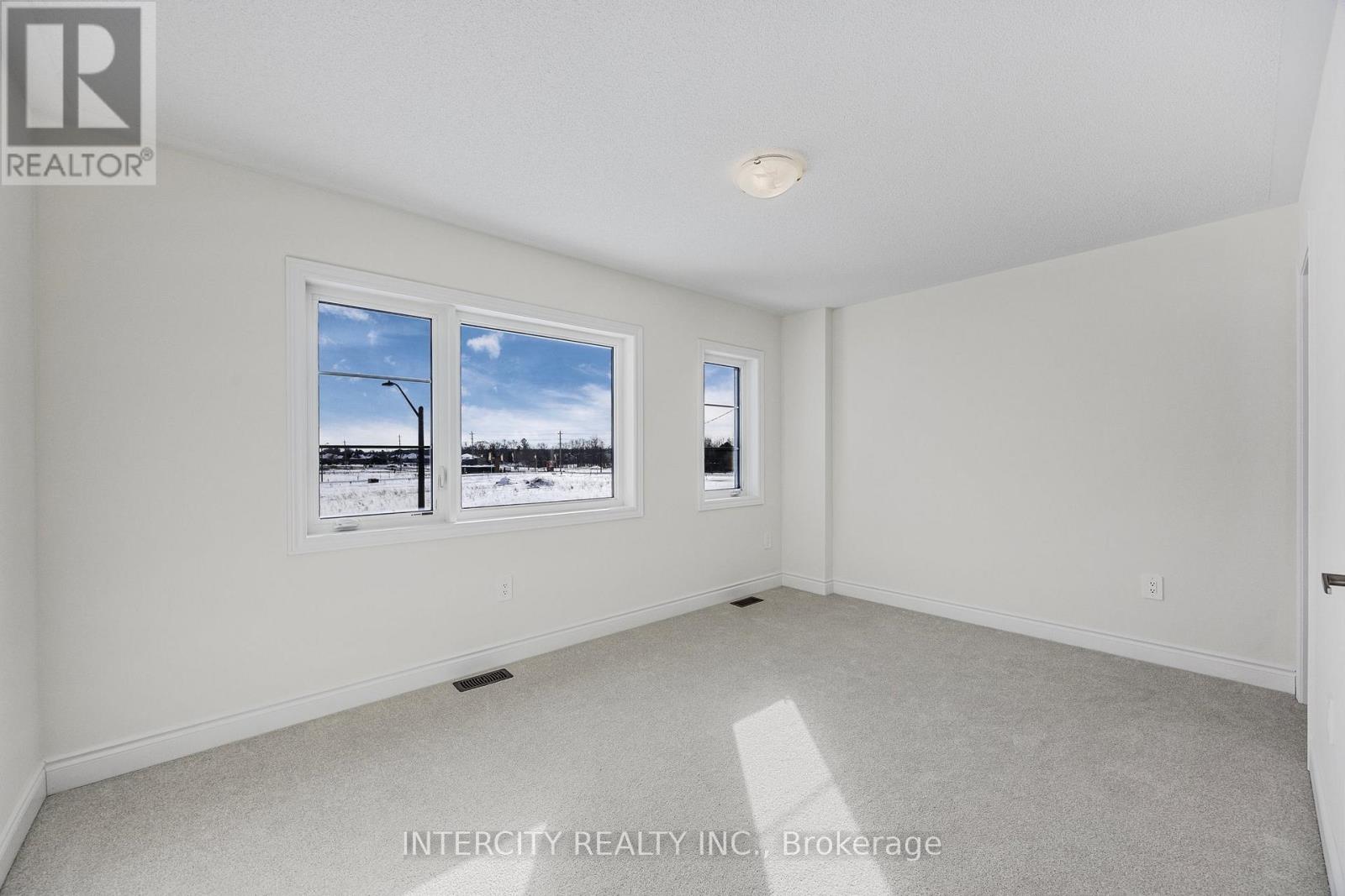 36 Legacy Circle, Wasaga Beach, Ontario  L9Z 0M5 - Photo 33 - S12712434