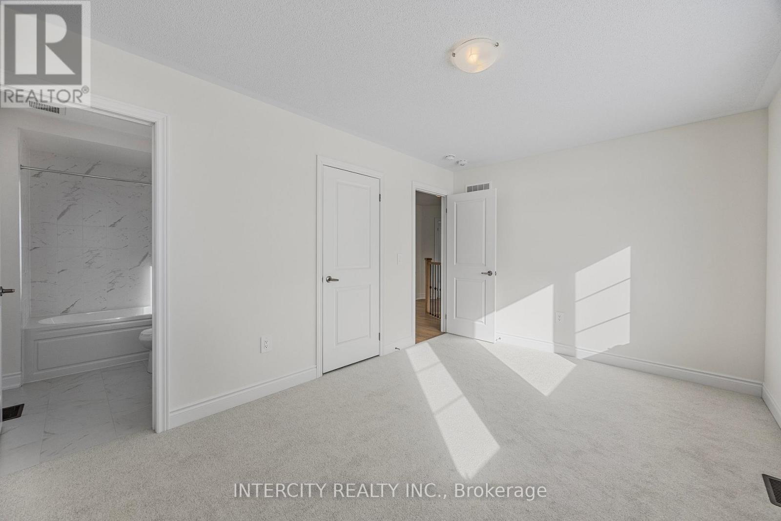 36 Legacy Circle, Wasaga Beach, Ontario  L9Z 0M5 - Photo 34 - S12712434