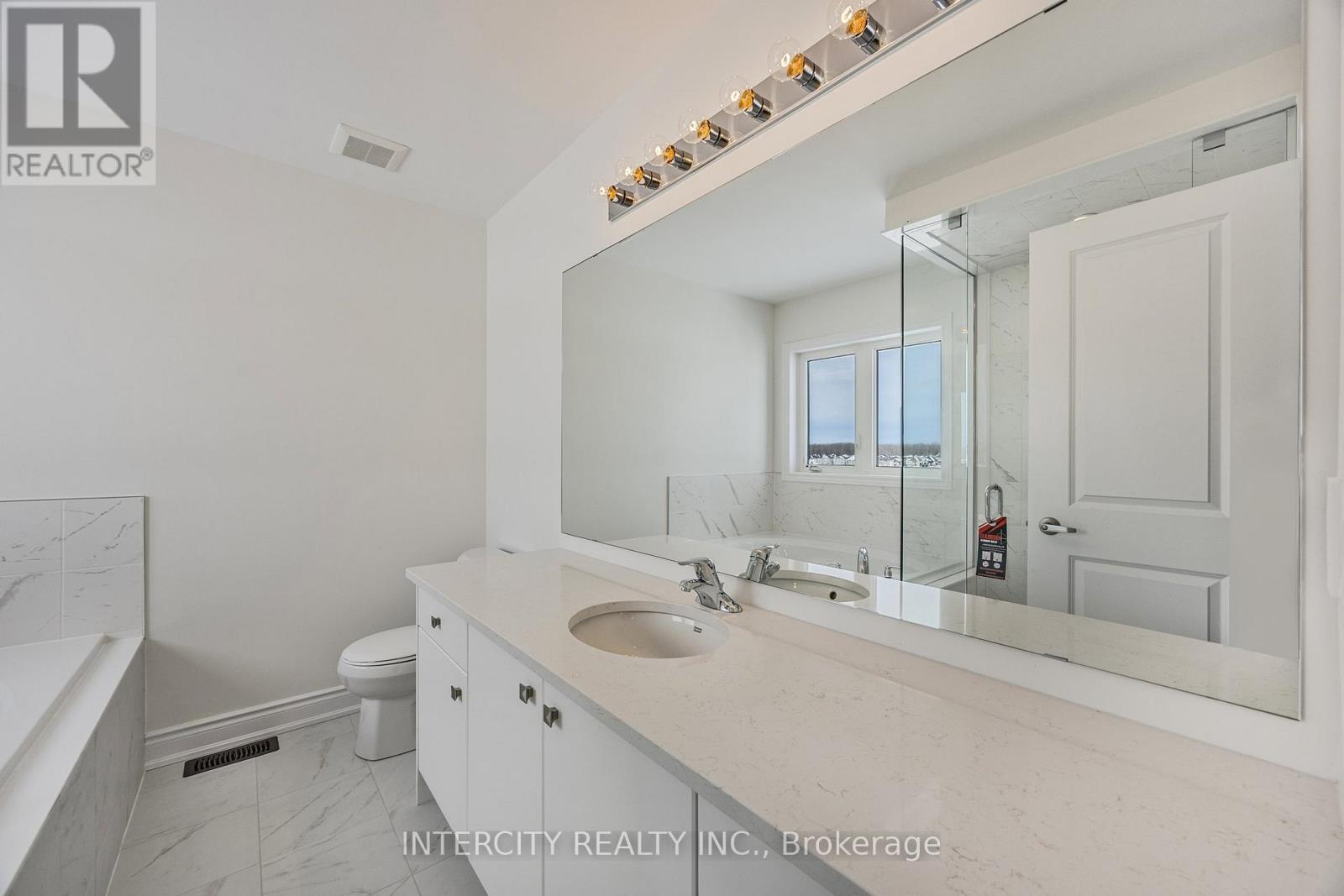 36 Legacy Circle, Wasaga Beach, Ontario  L9Z 0M5 - Photo 35 - S12712434