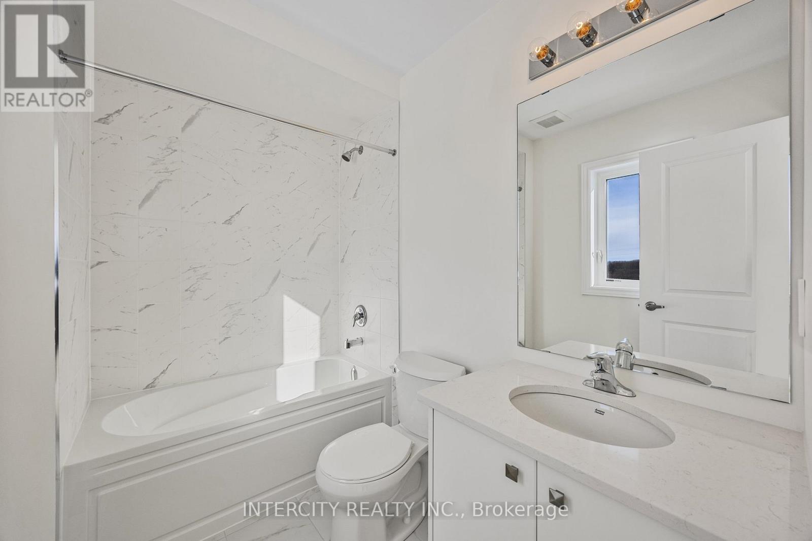 36 Legacy Circle, Wasaga Beach, Ontario  L9Z 0M5 - Photo 36 - S12712434