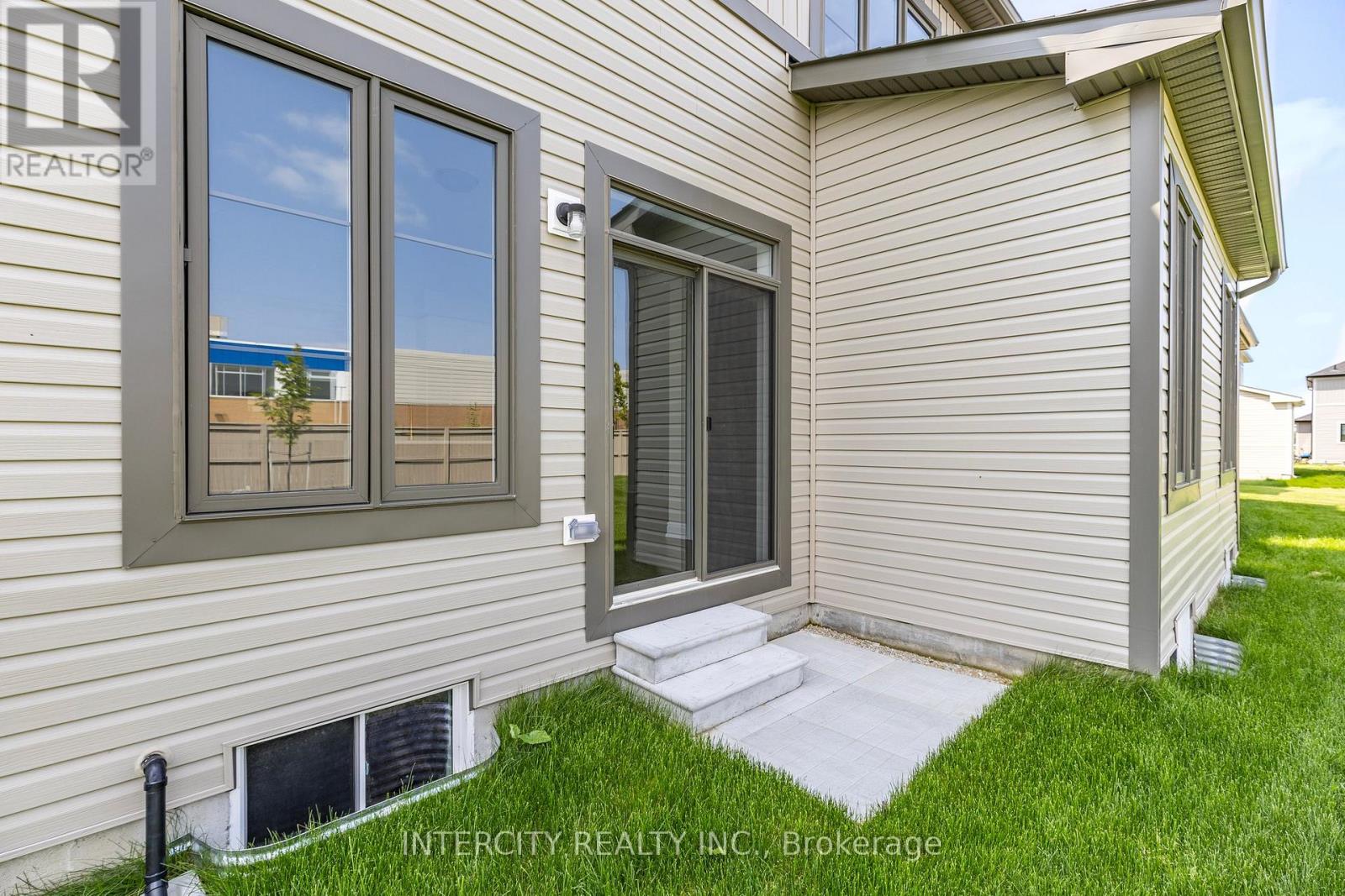 78 Season Crescent, Wasaga Beach, Ontario  L9Z 0M5 - Photo 13 - S12712442