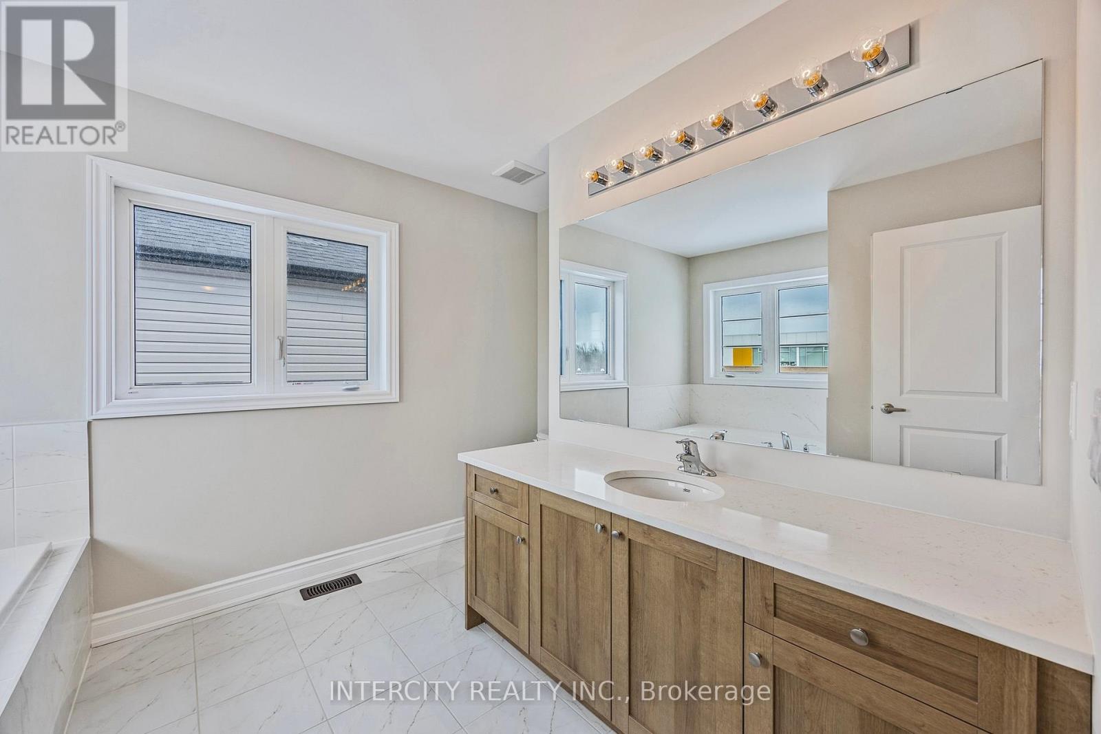 78 Season Crescent, Wasaga Beach, Ontario  L9Z 0M5 - Photo 40 - S12712442