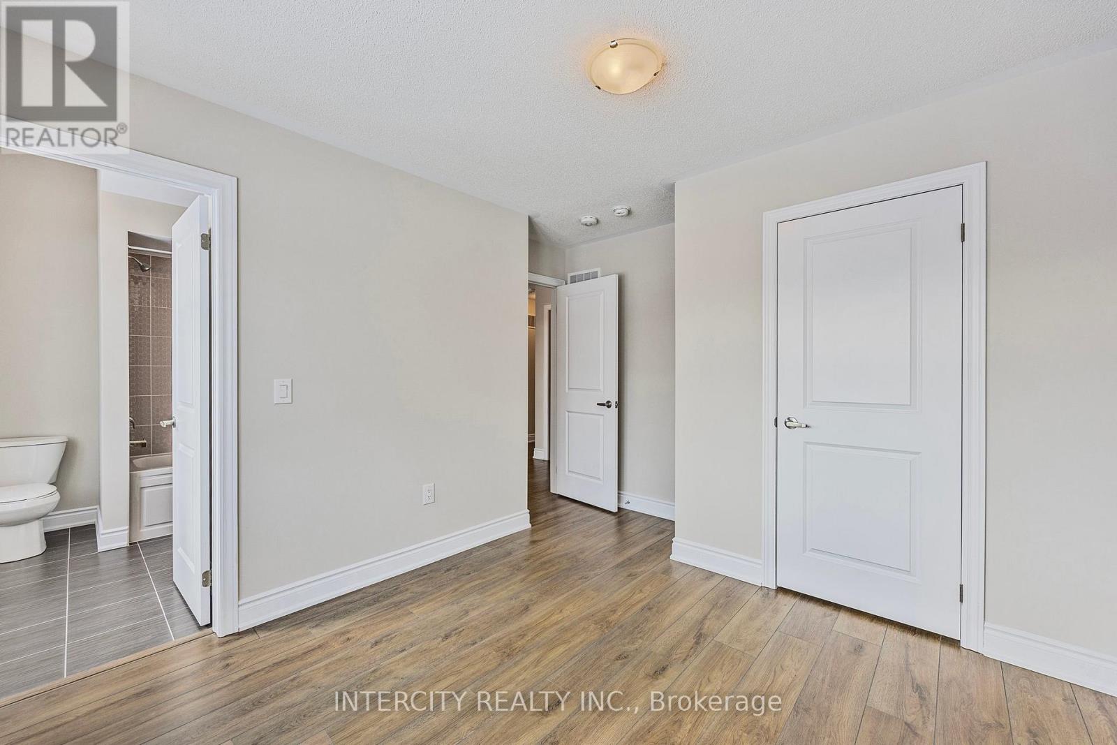 78 Season Crescent, Wasaga Beach, Ontario  L9Z 0M5 - Photo 47 - S12712442