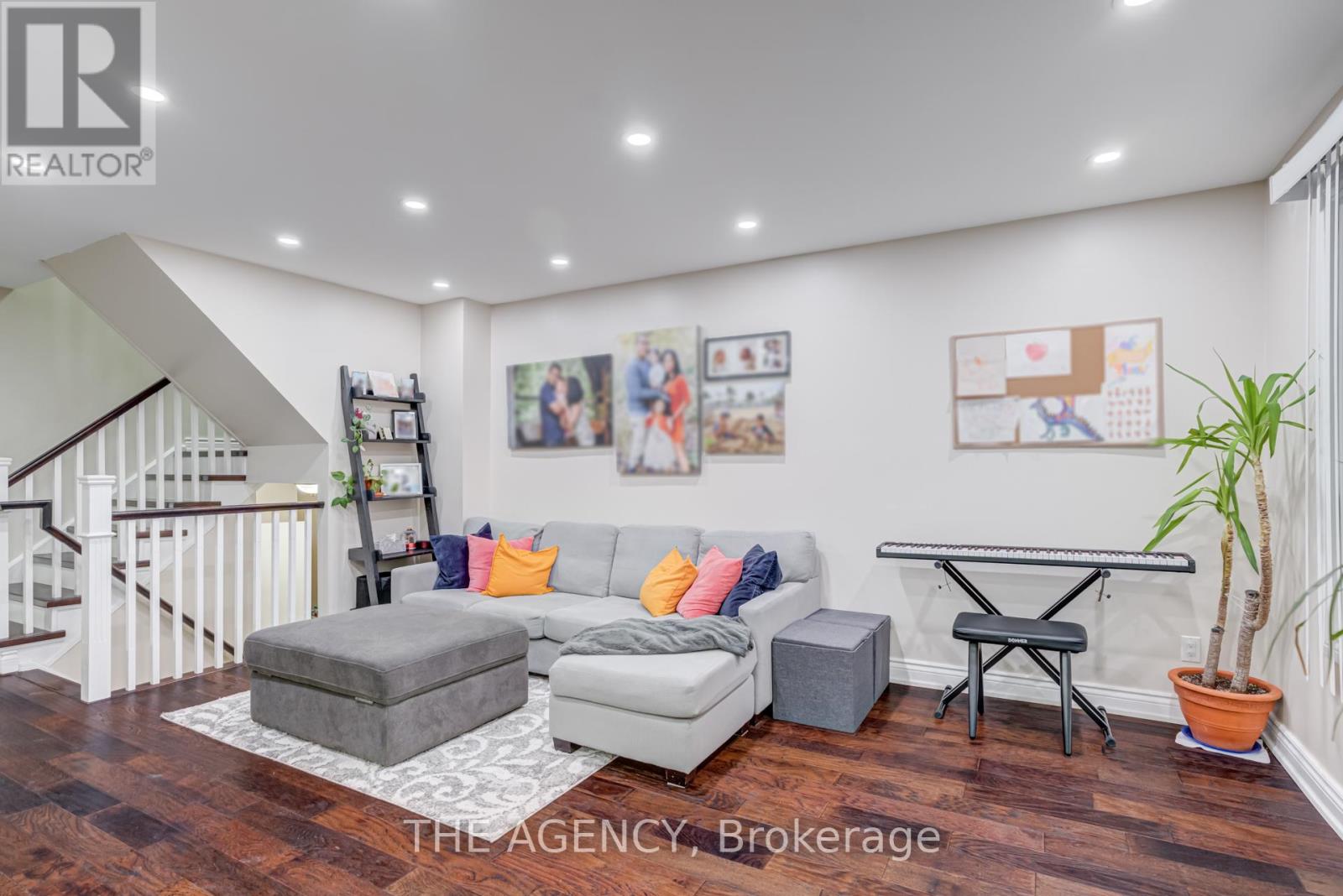 513 Alder Court, Pickering, Ontario  L1V 4T2 - Photo 3 - E12707128