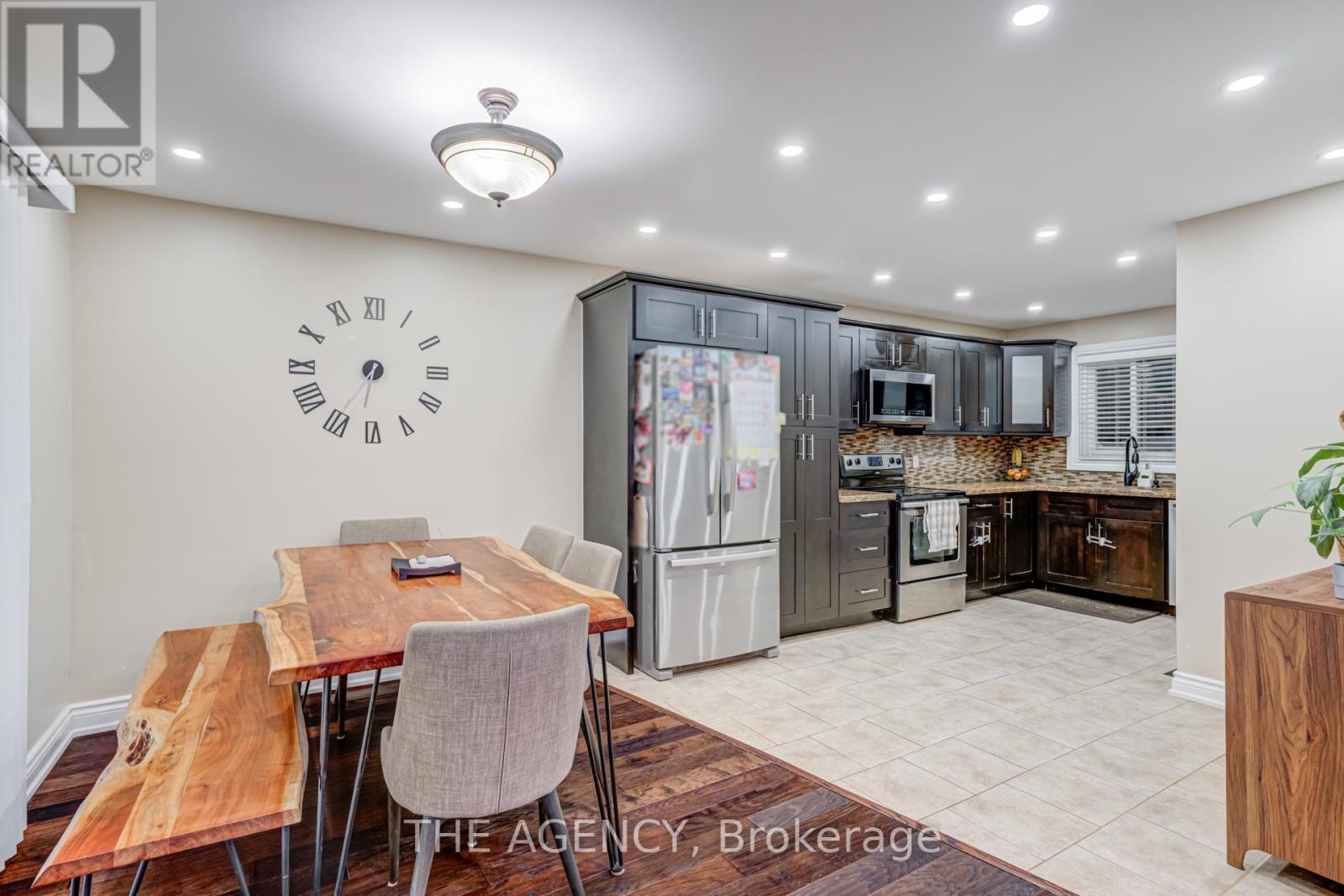 513 Alder Court, Pickering, Ontario  L1V 4T2 - Photo 5 - E12707128