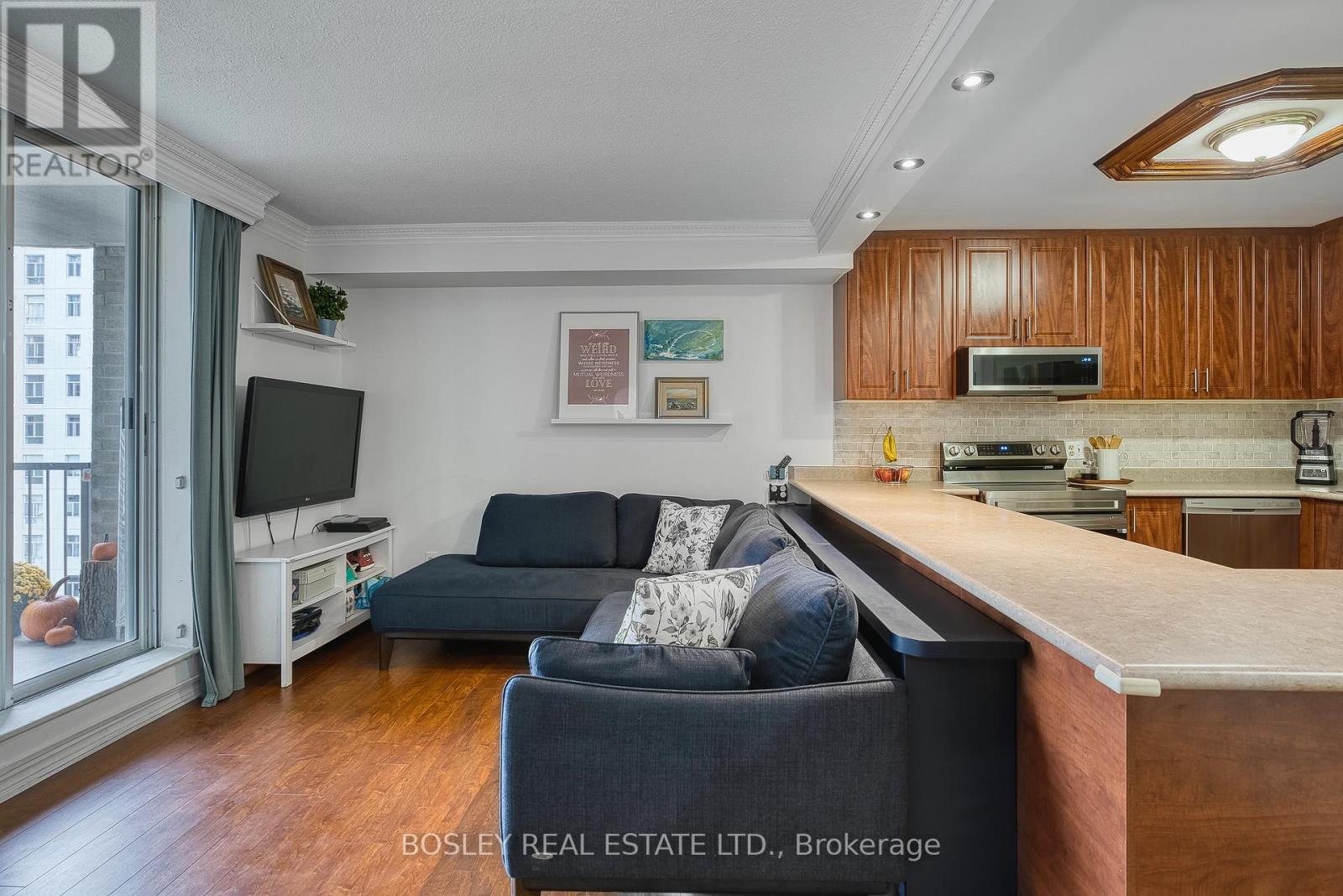 1106 - 3559 Eglinton Avenue W, Toronto, Ontario  M6M 5C6 - Photo 7 - W12712512