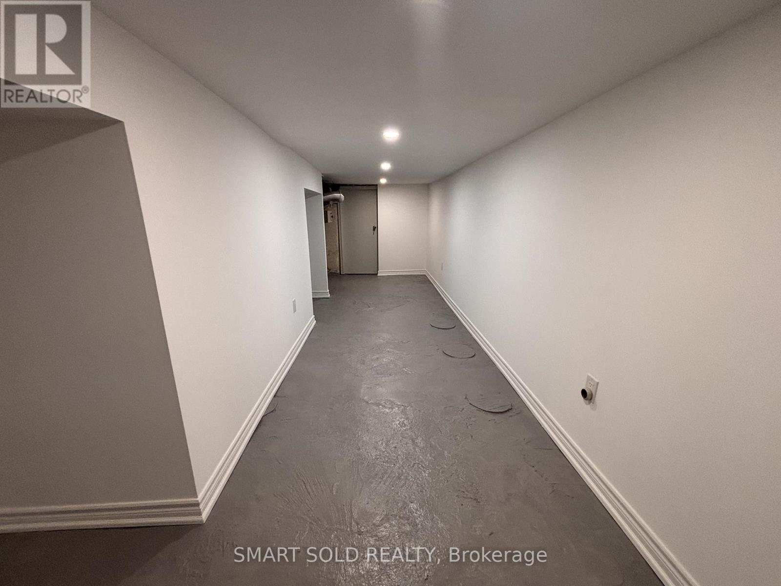 5 Winfield Avenue, Toronto, Ontario  M6S 2J7 - Photo 15 - W12712528