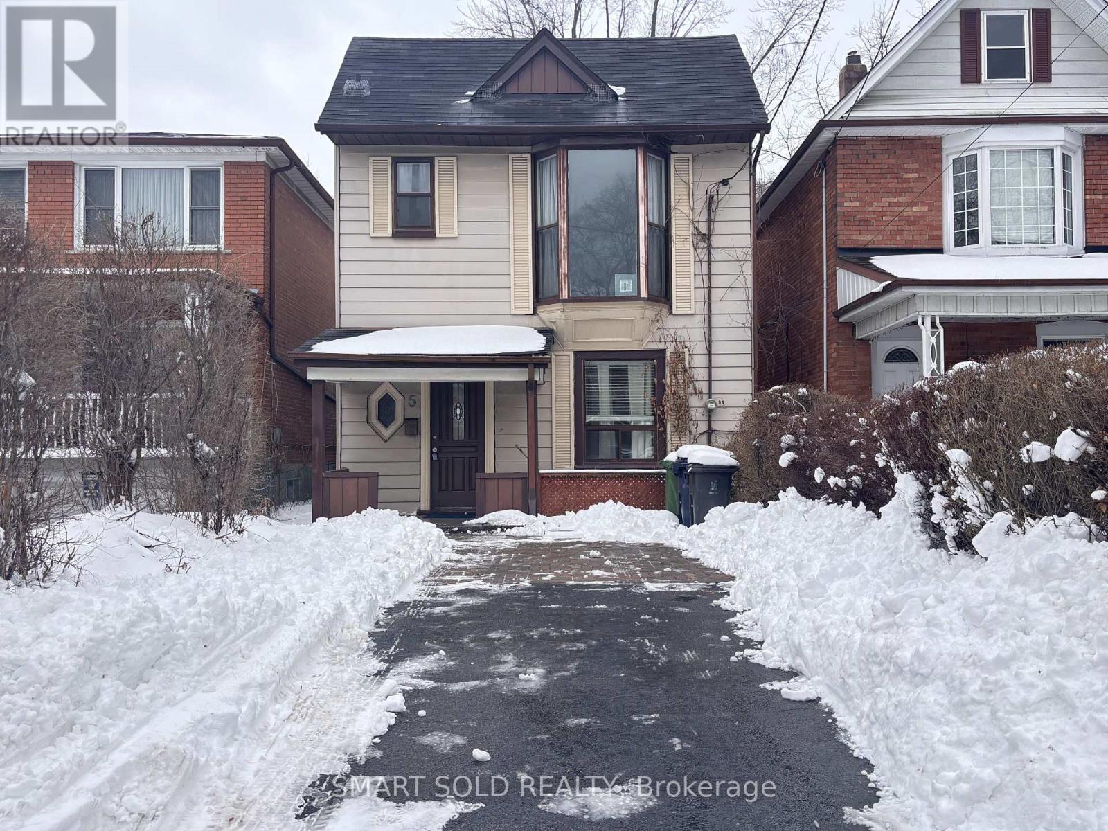 5 Winfield Avenue, Toronto, Ontario  M6S 2J7 - Photo 17 - W12712528