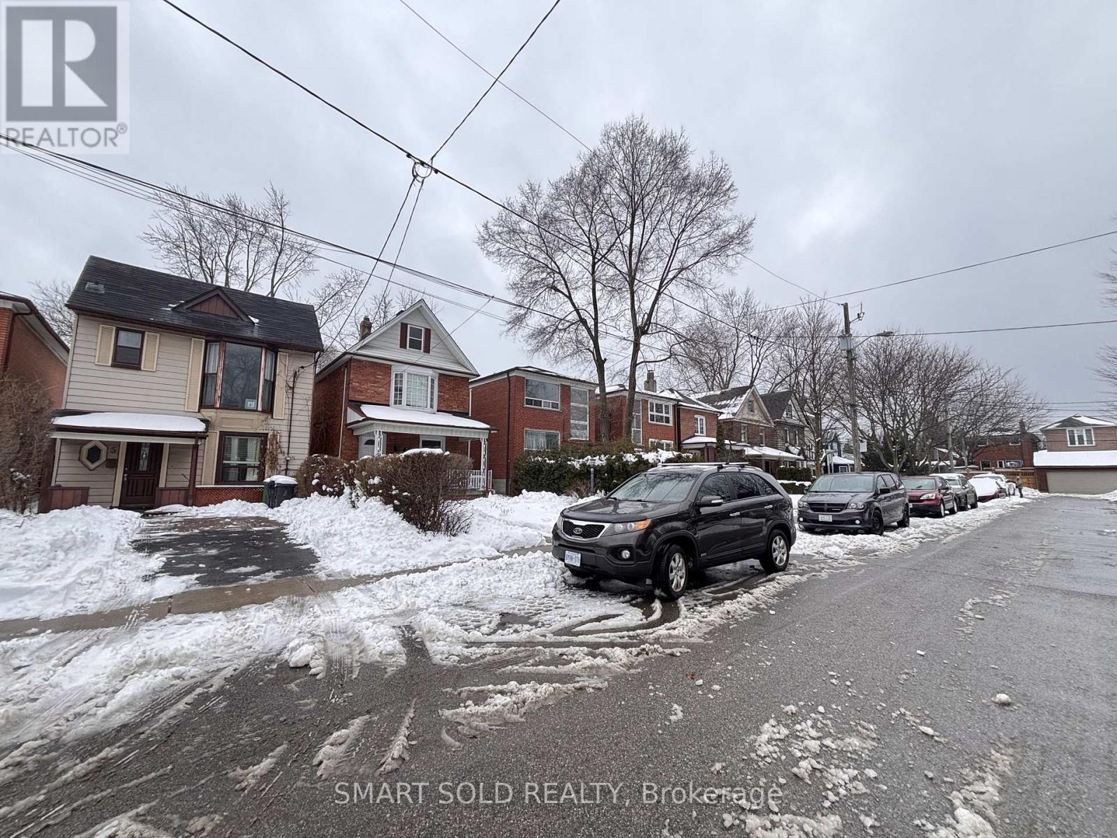5 Winfield Avenue, Toronto, Ontario  M6S 2J7 - Photo 18 - W12712528