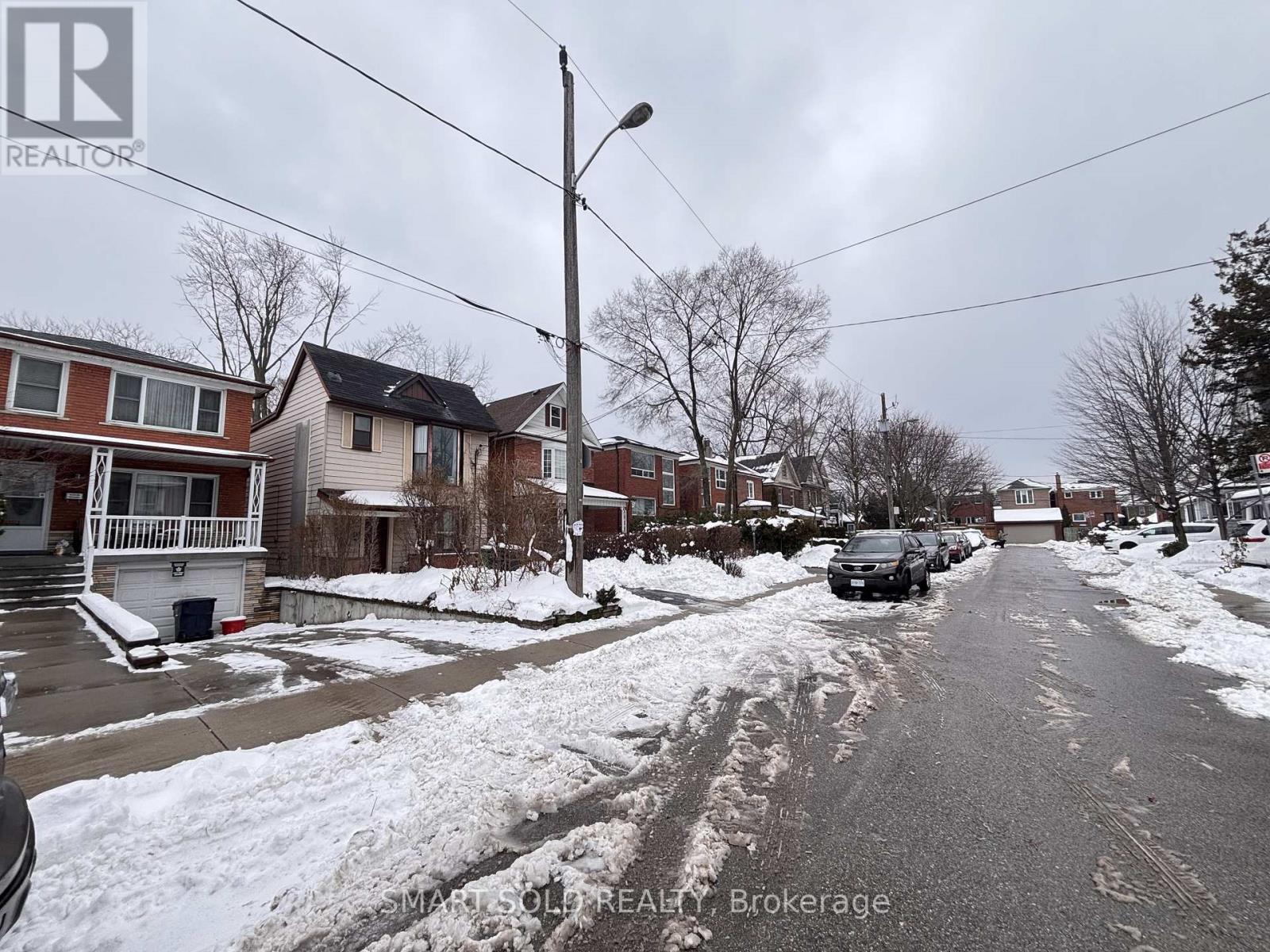 5 Winfield Avenue, Toronto, Ontario  M6S 2J7 - Photo 20 - W12712528