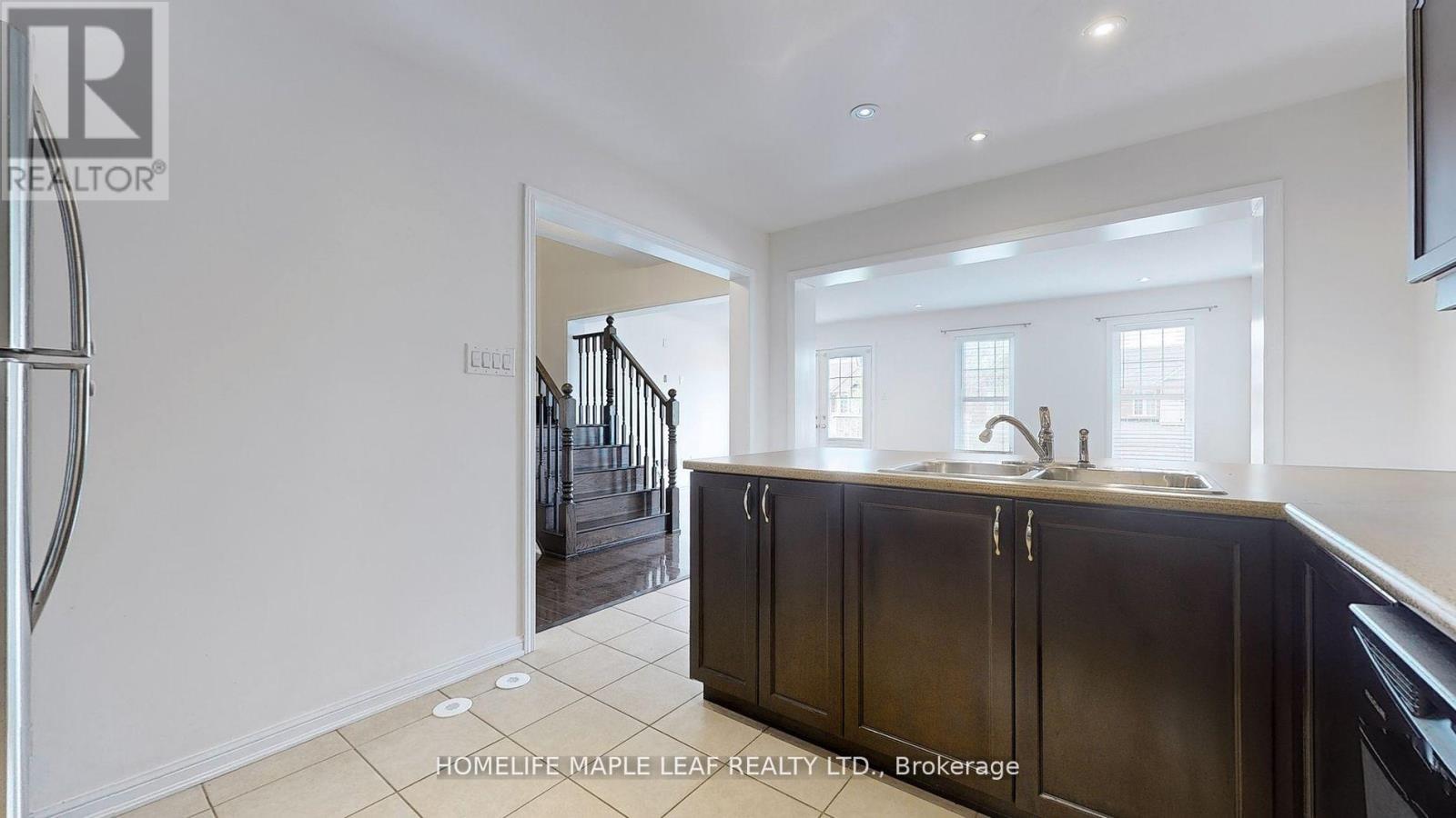 211 Woodley Crescent, Milton, Ontario  L9T 8B8 - Photo 14 - W12712592