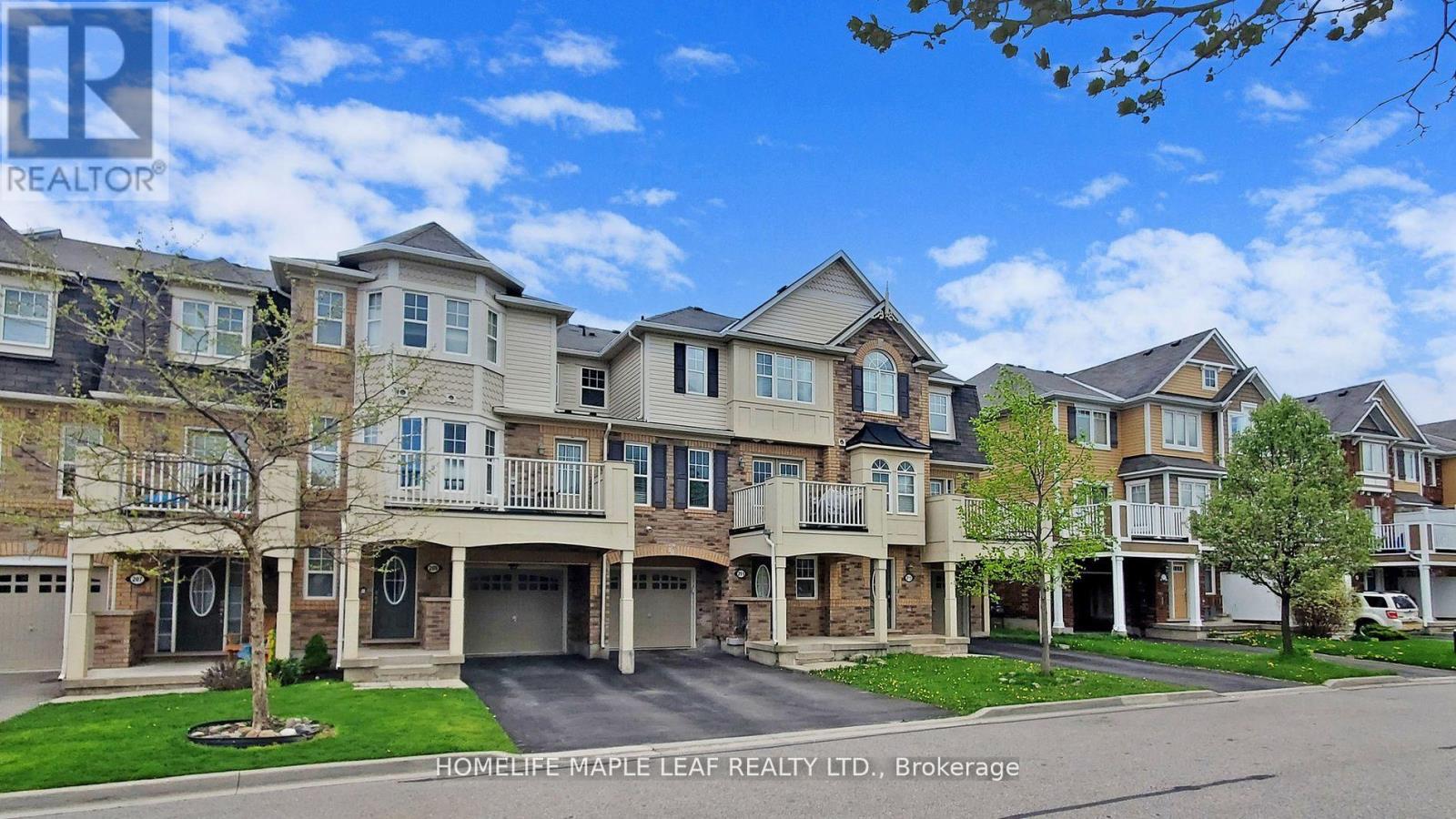 211 Woodley Crescent, Milton, Ontario  L9T 8B8 - Photo 3 - W12712592