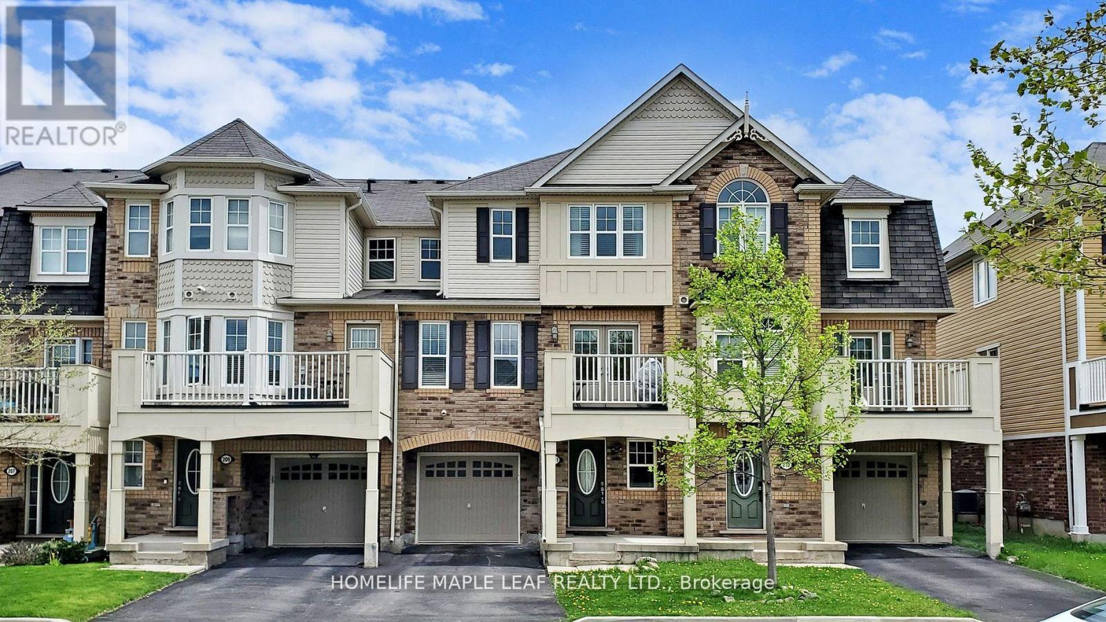 211 Woodley Crescent, Milton, Ontario  L9T 8B8 - Photo 4 - W12712592