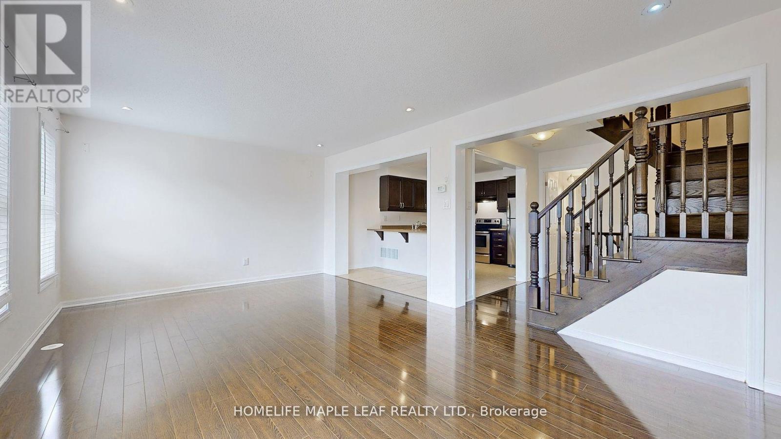 211 Woodley Crescent, Milton, Ontario  L9T 8B8 - Photo 8 - W12712592