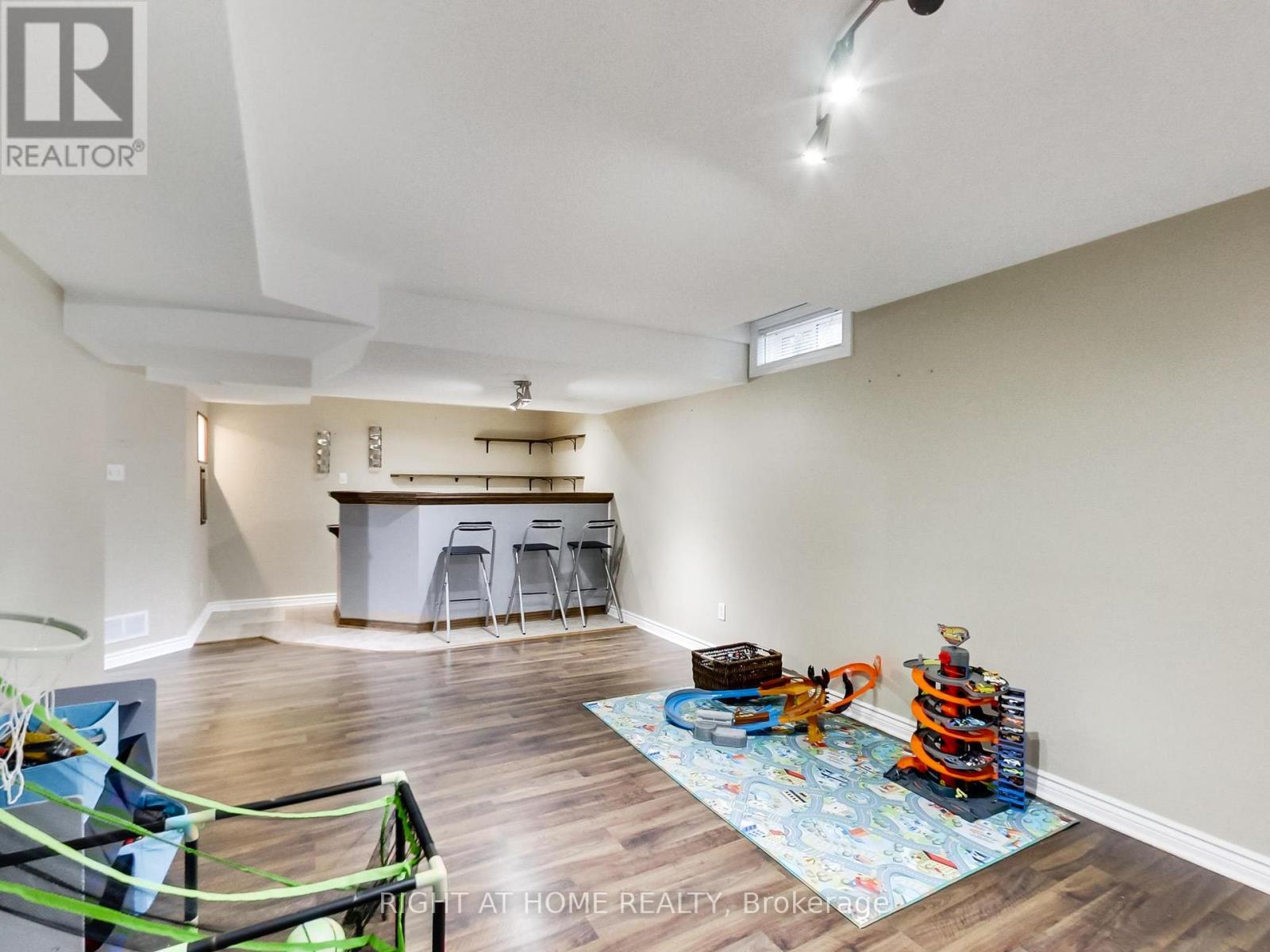 2527 Nettlecreek Crescent, Oakville, Ontario  L6M 4C1 - Photo 42 - W12712658