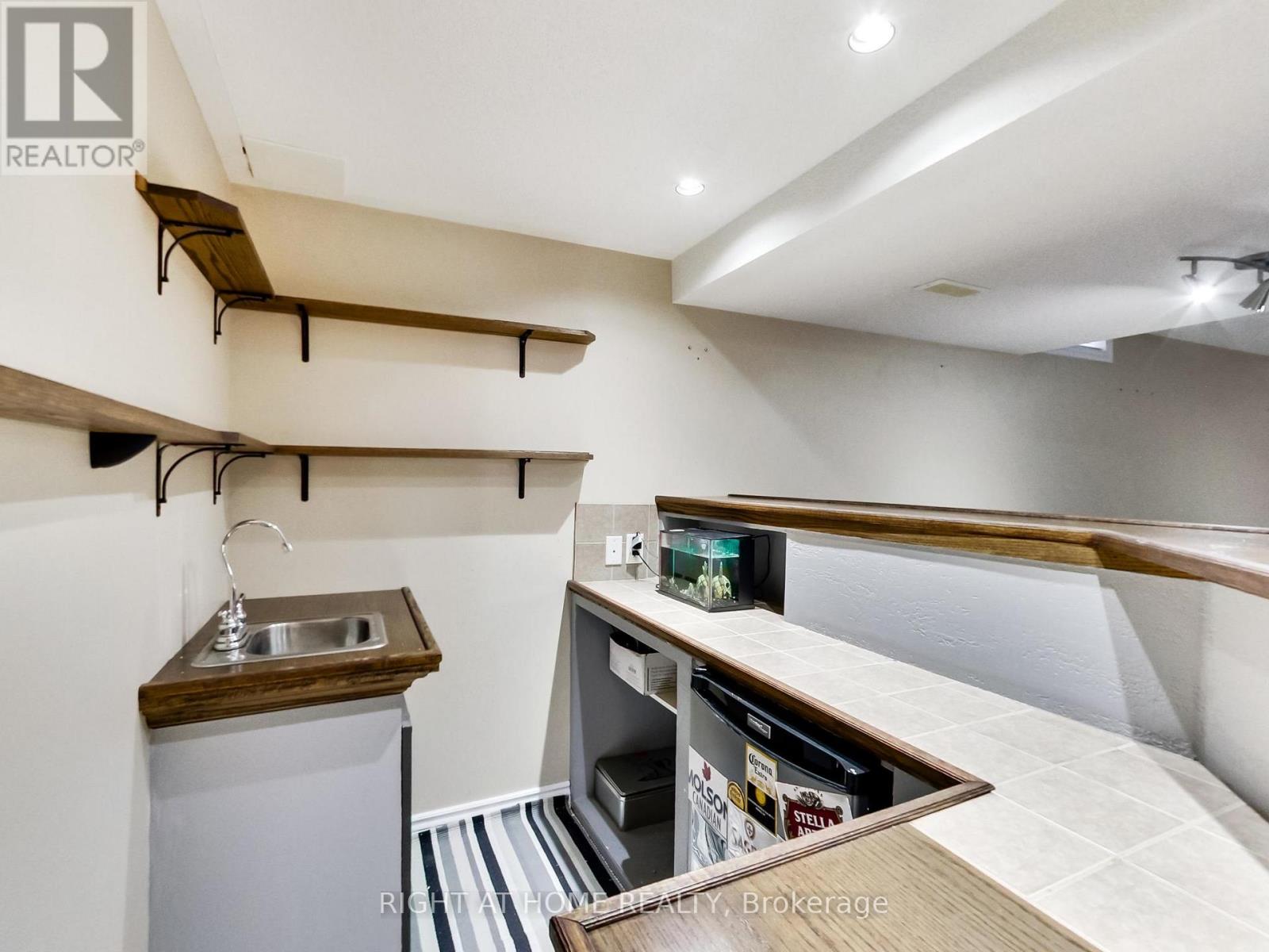 2527 Nettlecreek Crescent, Oakville, Ontario  L6M 4C1 - Photo 45 - W12712658